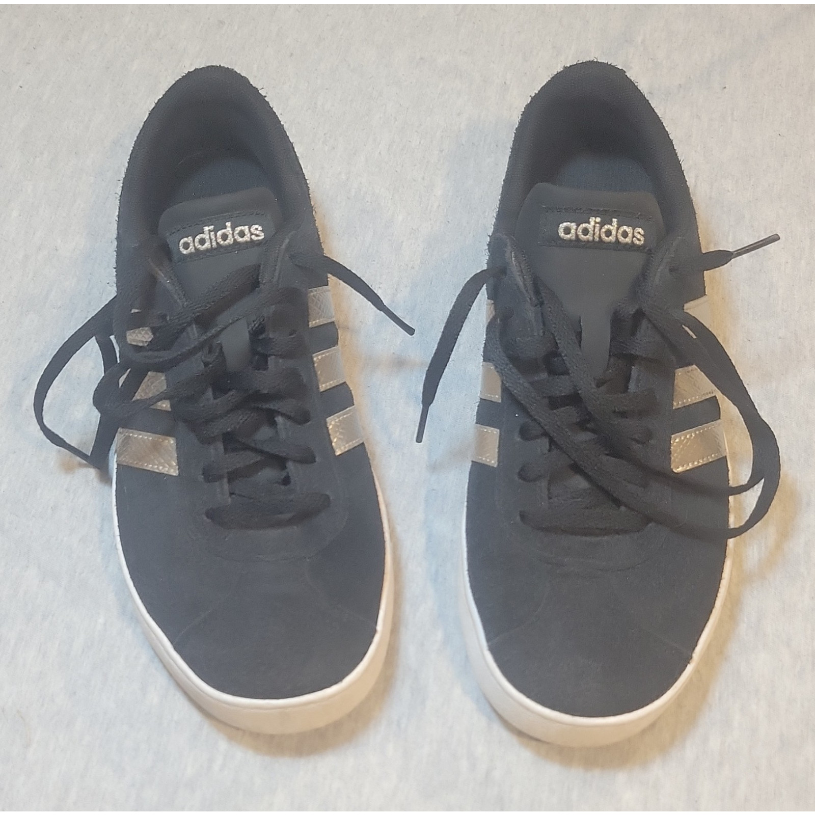 adidas VL Court 2.0 Men’s Low Top Sneakers Black/Platinum/White Suede EE6784