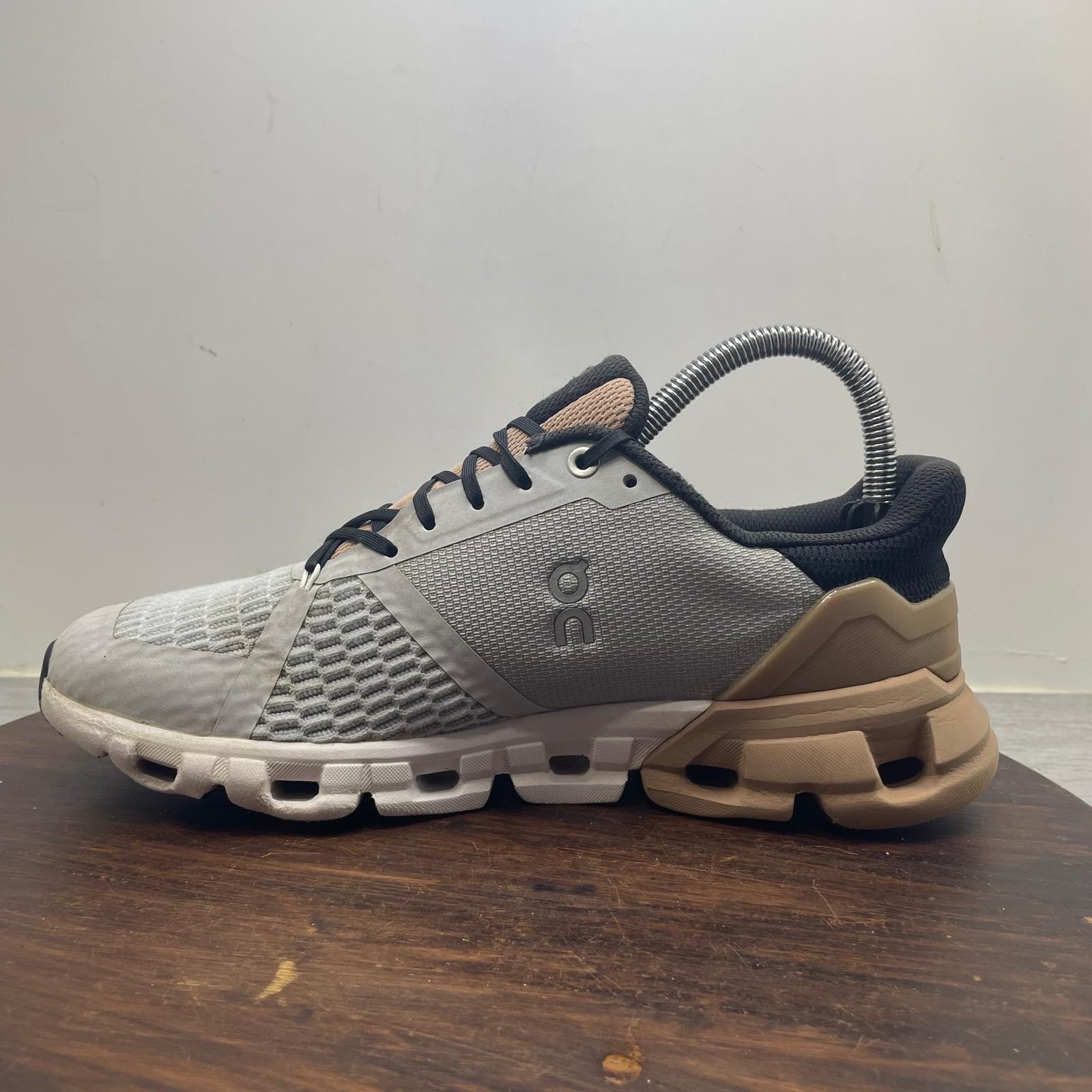 On Cloud Cloudflyer Running Shoes Womens 7.5 Sneakers Glacier Rosebrown 21.9956