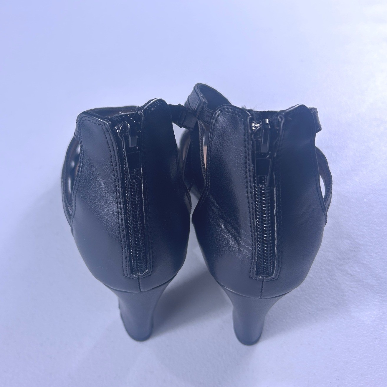 Easy Street Mens 8.5W Black Strappy Block Heel Caged Sandals 31-2452