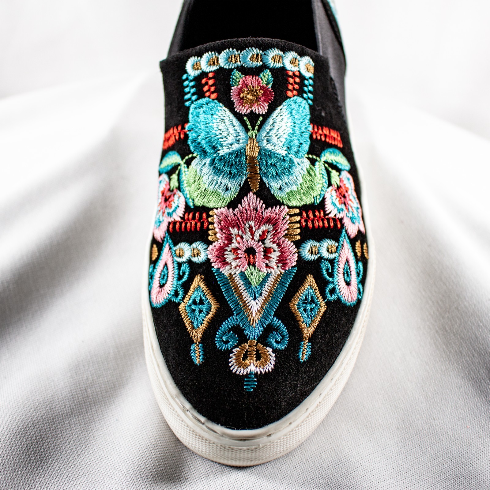 JOHNNY WAS Multicolor Floral Butterfly Embroidered Women Sneaker Shoes Size 8