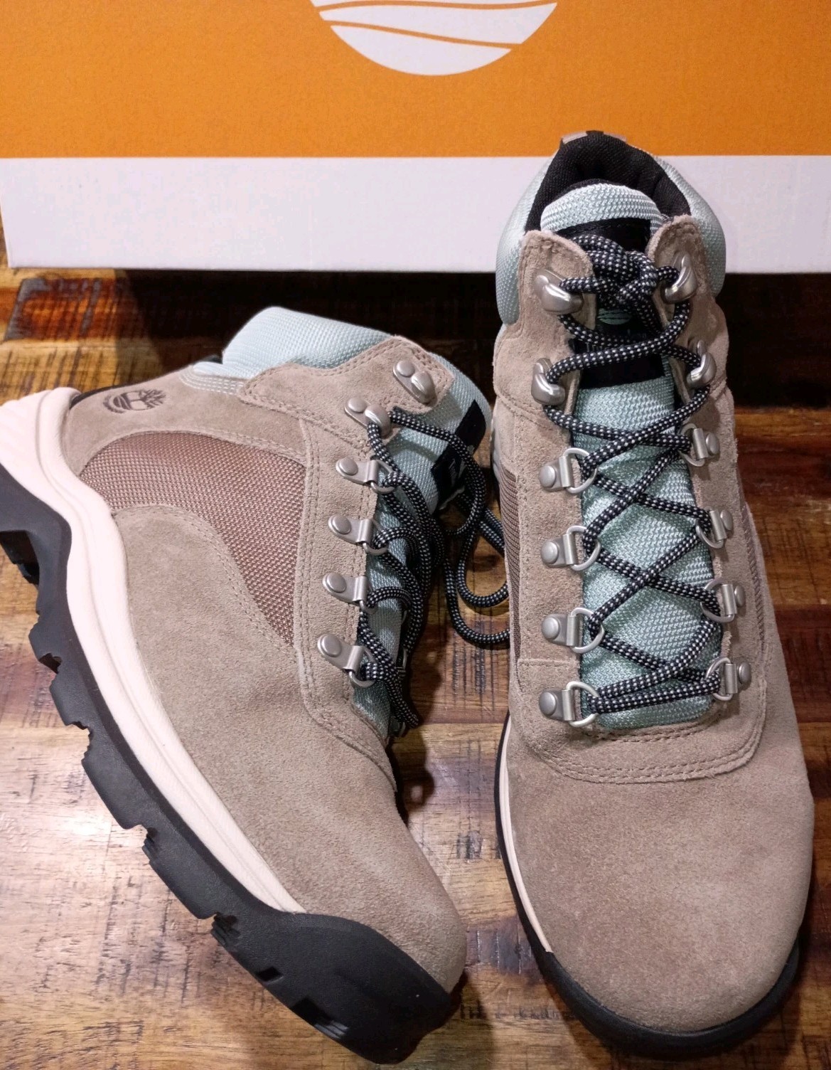 Womens TIMBERLAND WHITE LEDGE WATERPROOF MID Premium Leather HIKER Sz 9.5 Wide