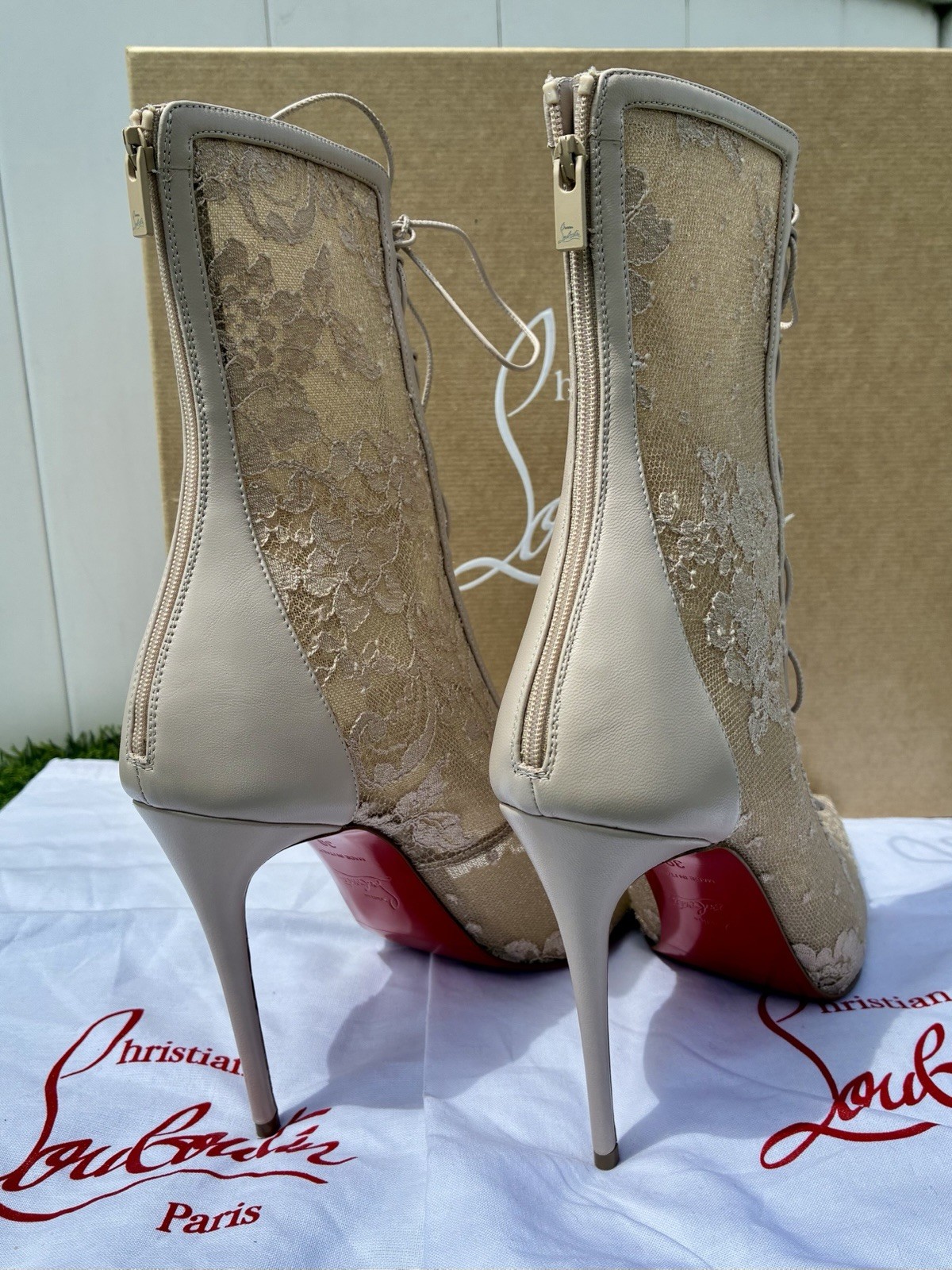 CHRISTIAN LOUBOUTIN KM LACE BOOTY 100 CORSET ANKLE STILETTO IVORY BOOTIE SZ 40
