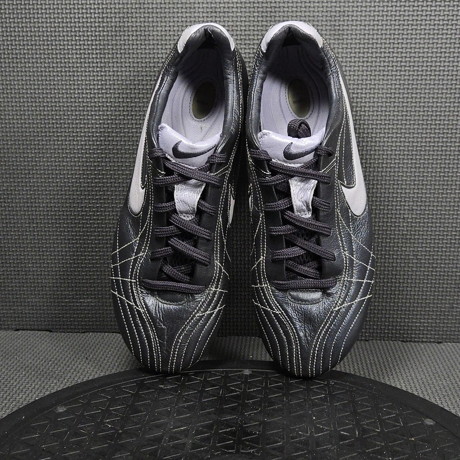 Nike Zoom Air Soccer Cleats Shoes Womens Size 6 Black Leather 311701-051