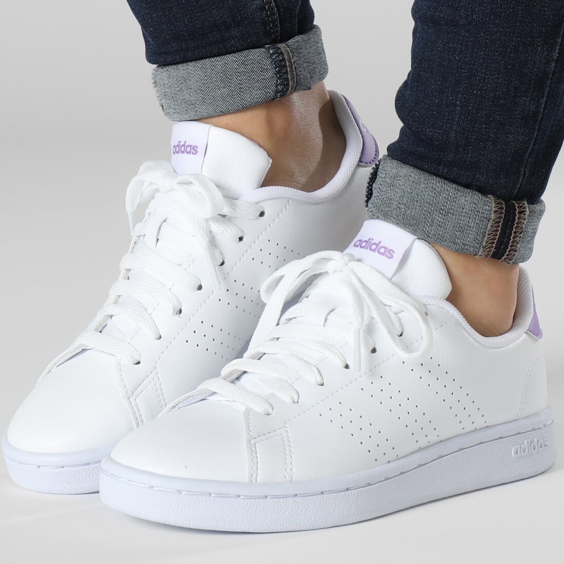 Adidas Advantage Women’s Athletic Tennis Shoe White Sneaker Trainer #320
