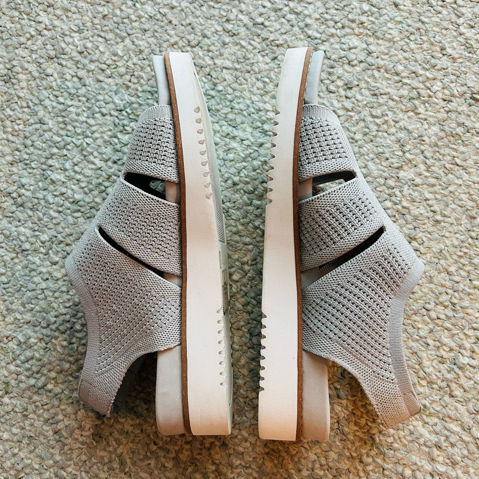 Easy Spirit Women’s Winslow Lightweight Knit Sandals Gray Size 9