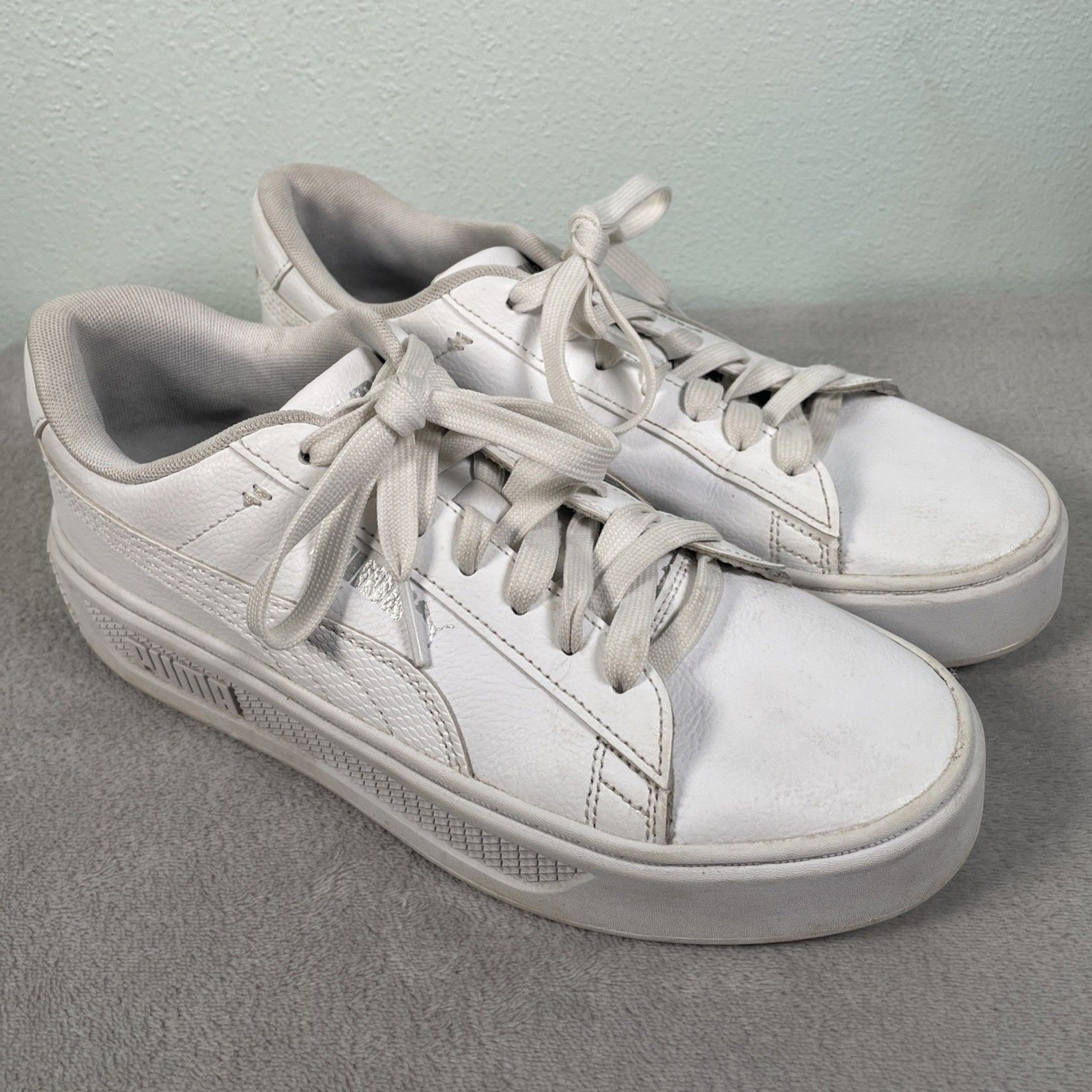 PUMA Women’s Smash Platform v3 Sneakers Size 9 Soft Foam Comfort