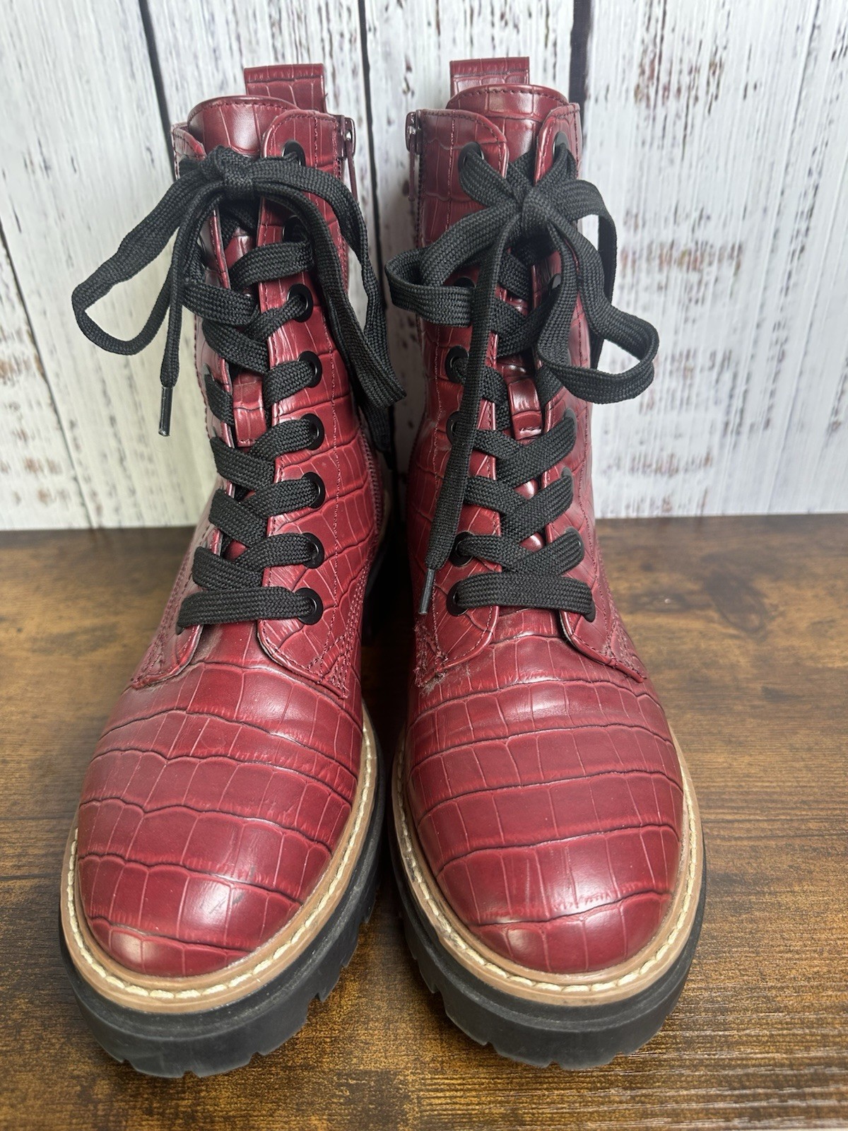 Sun + Stone Women’s Burgundy Lug Sole Combat Boots Size 8 Lace Up Zip Up Grunge