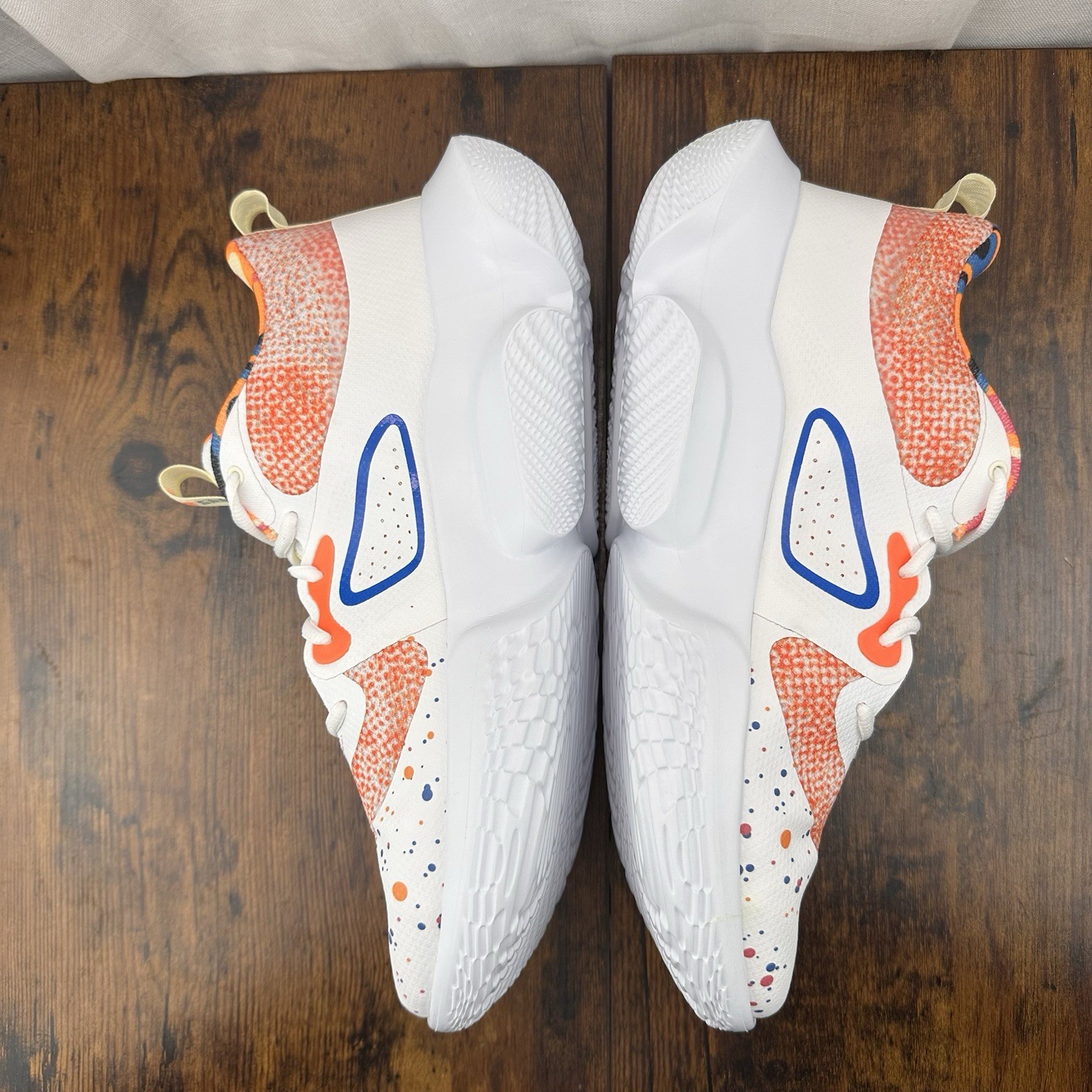 Under Armour Flow Breakthru 3 LE Basketball Shoes Women’s 15 Men’s 13.5 Defects