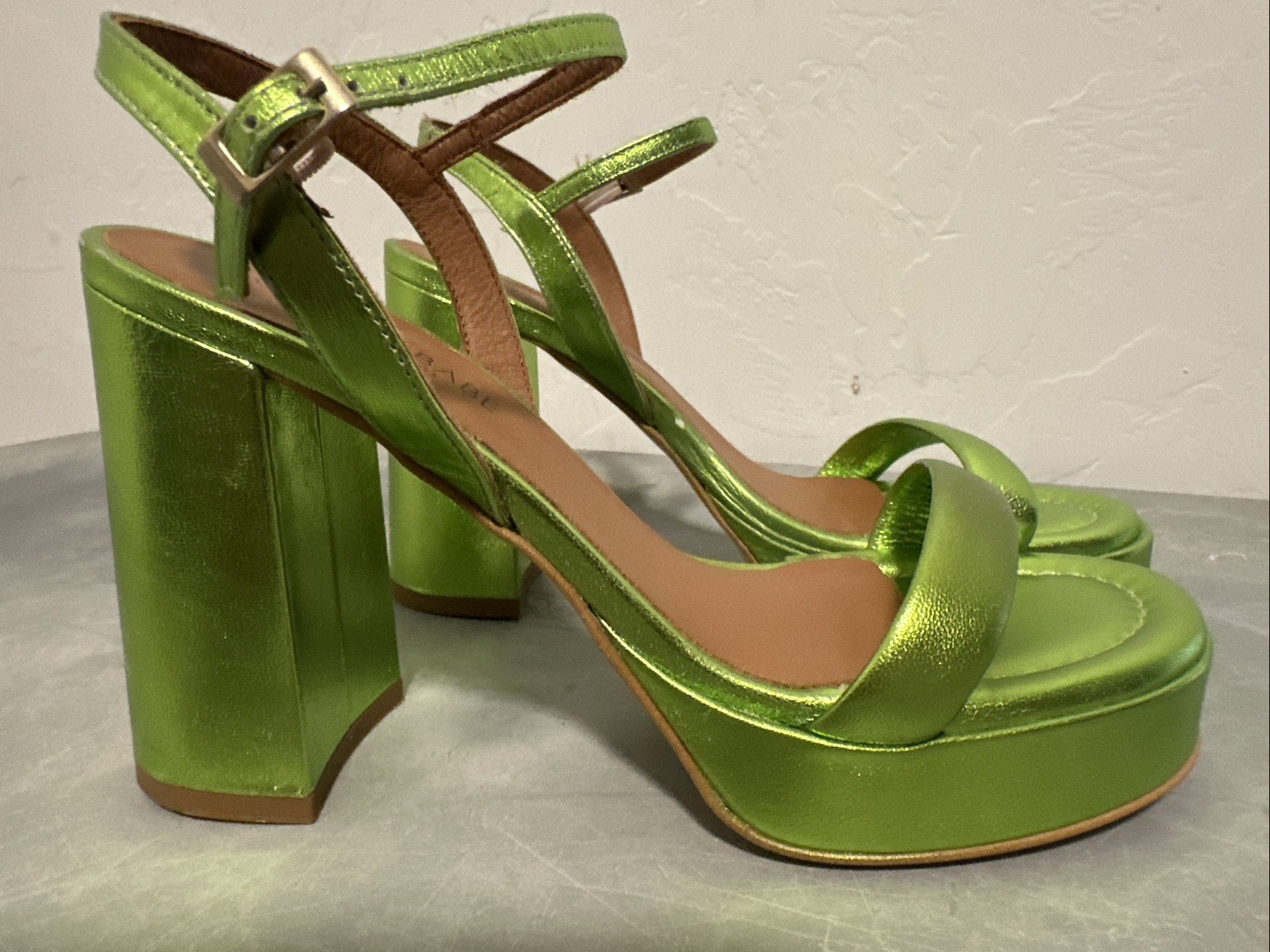Groovy Babe Metallic Green Platform Funky Ankle Straps Sandals Heels Sz 39/ 8.5