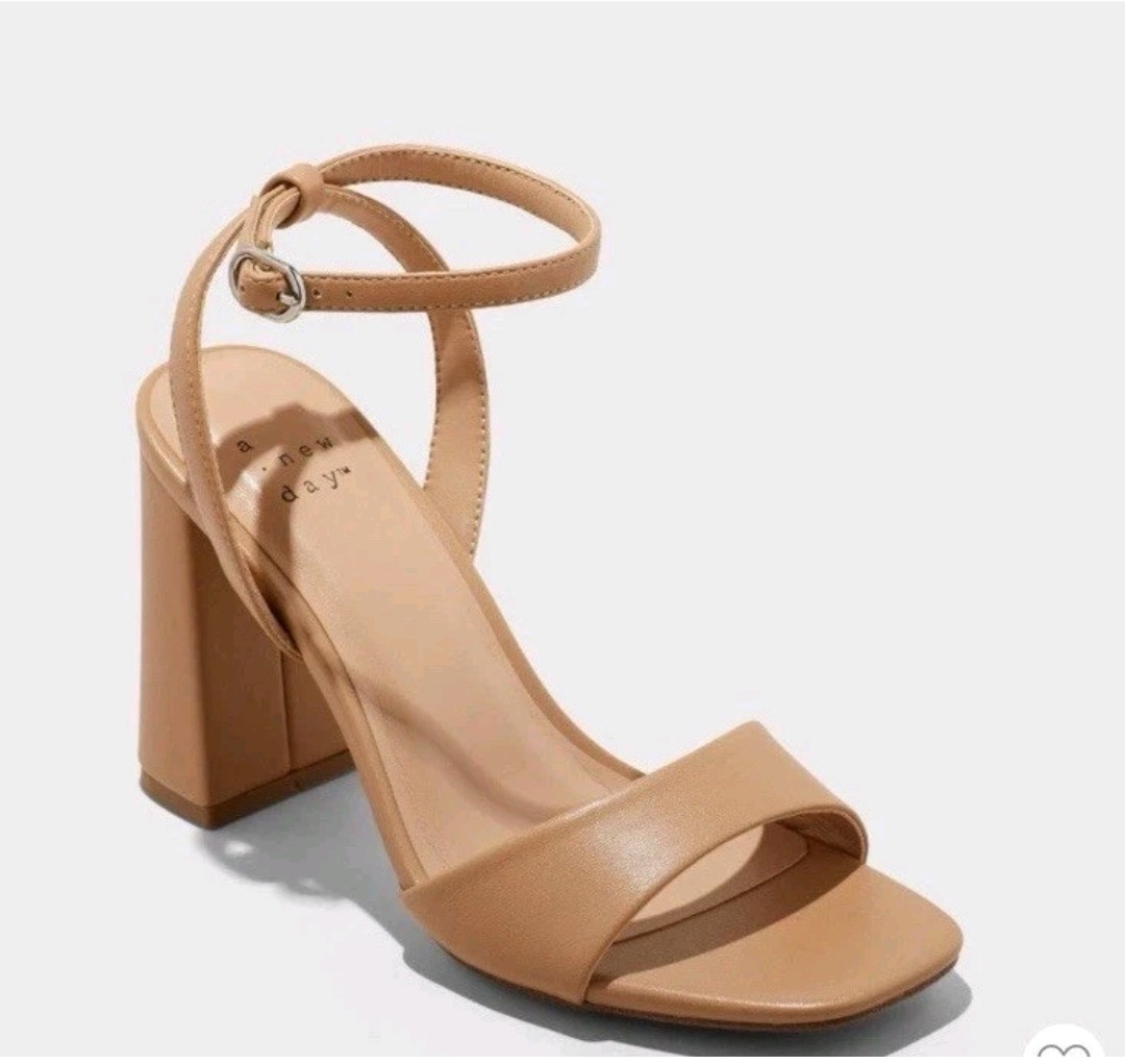 Women’s Haley Ankle Strap Single Band Flare Heels with Memory Foam Insole Size 9