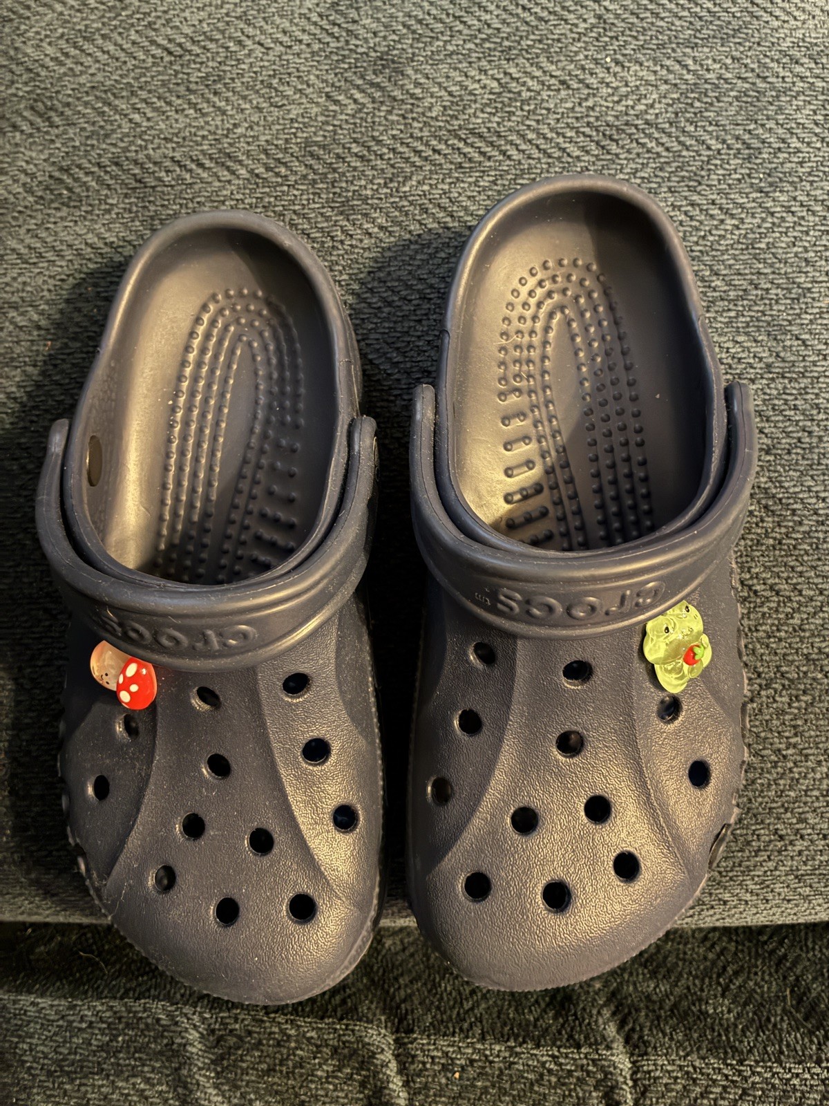 Crocs Baya Clog Navy Blue Unisex size M4 W6 with jibbitz – slightly used