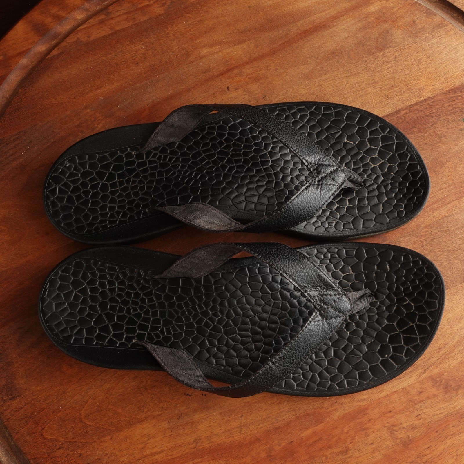 Chaco Sandals Womens Size 9 BLK Thong Outdoor Beach Coastal Pool Hiking Shoes