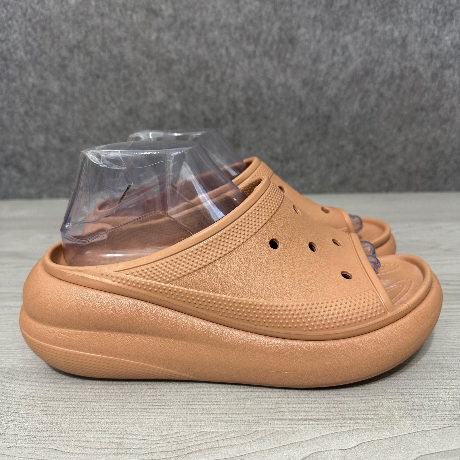 Crocs Classic Crush Slide Women’s Sz 9 Men’s Sz 7 Bone Platform Sandals