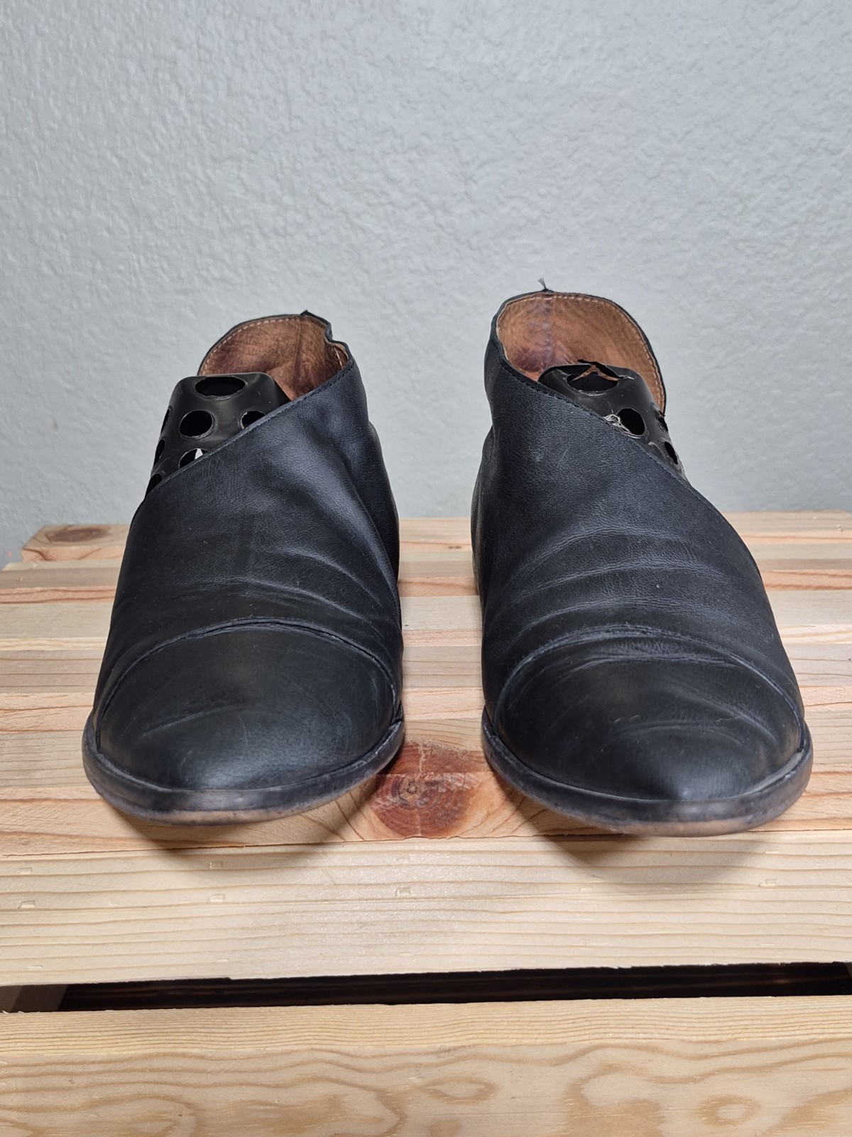 Free People Royale Flat Gray Black Leather Flats/booties Sz 7.5 US Spain 38