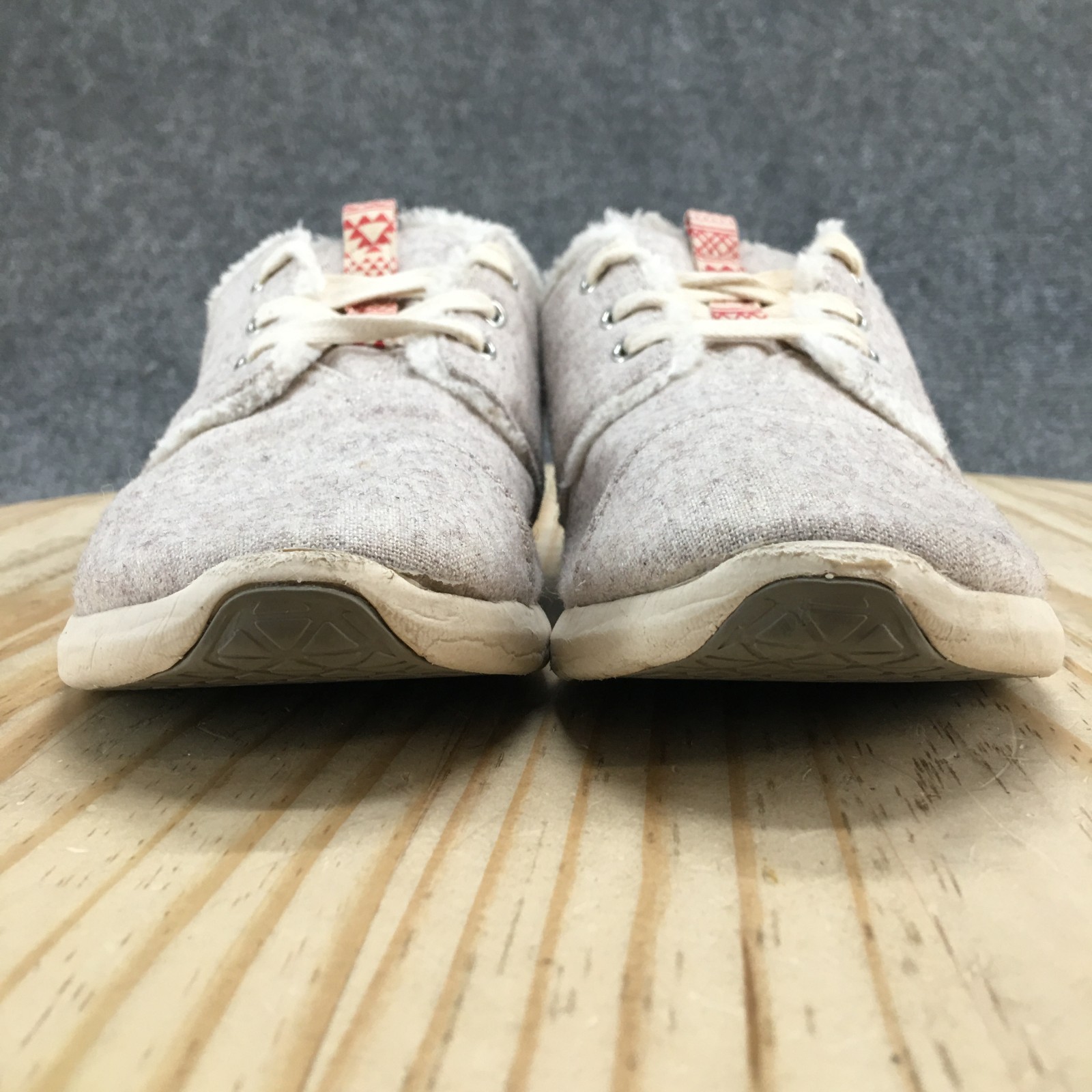 Toms Shoes Womens 9 Del Rey Sneakers Gray Casual Lace Up Comfort Low Top Flats