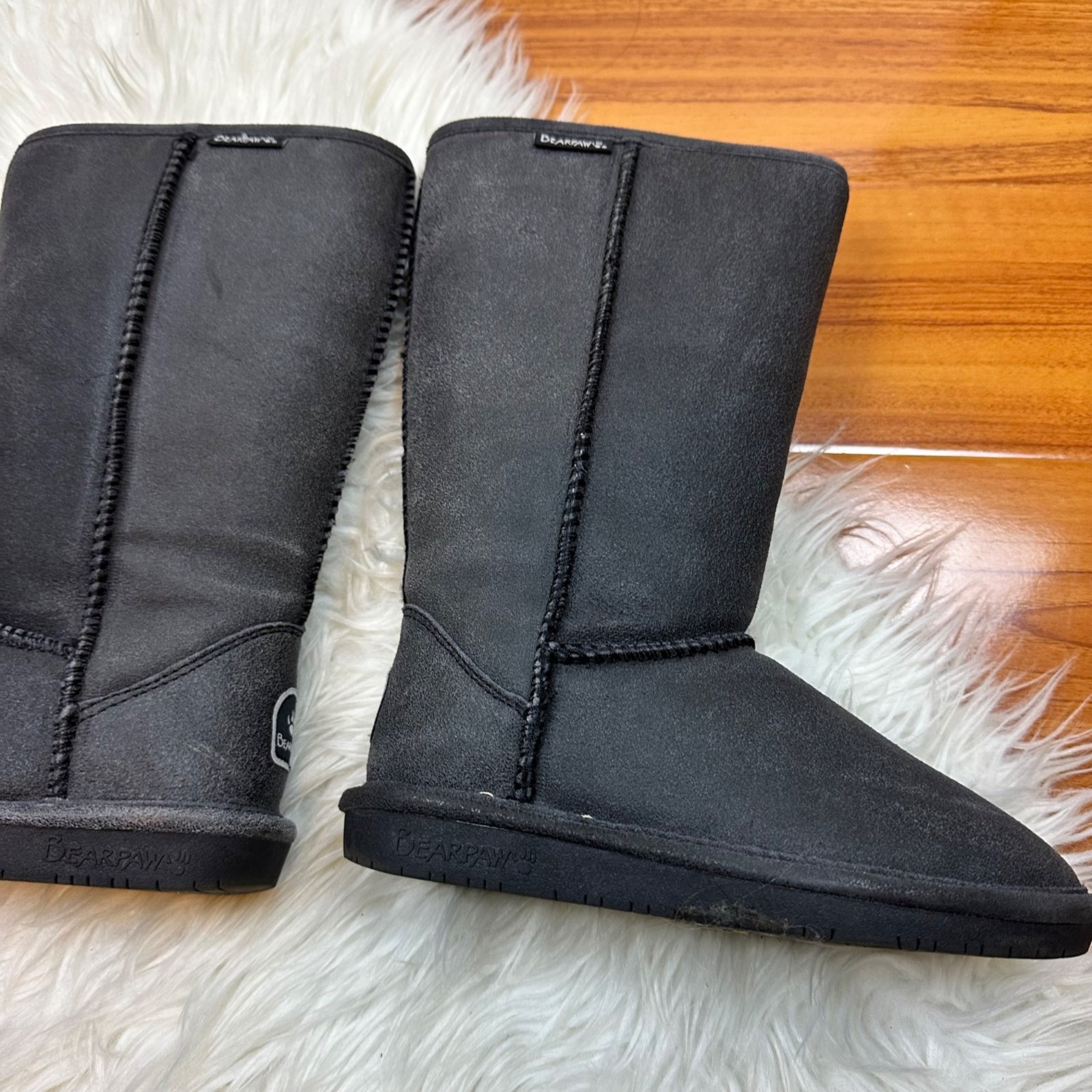 Bearpaw Emma Tall Gray Boots Womens Size 6 Fuzzy Cozy Comfort Winter Fall