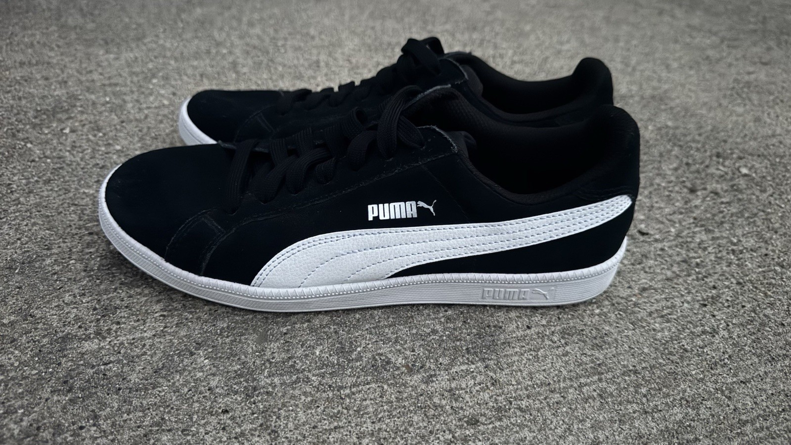 Puma Smash v2 Women’s Size 8.5 (27.5cm)
