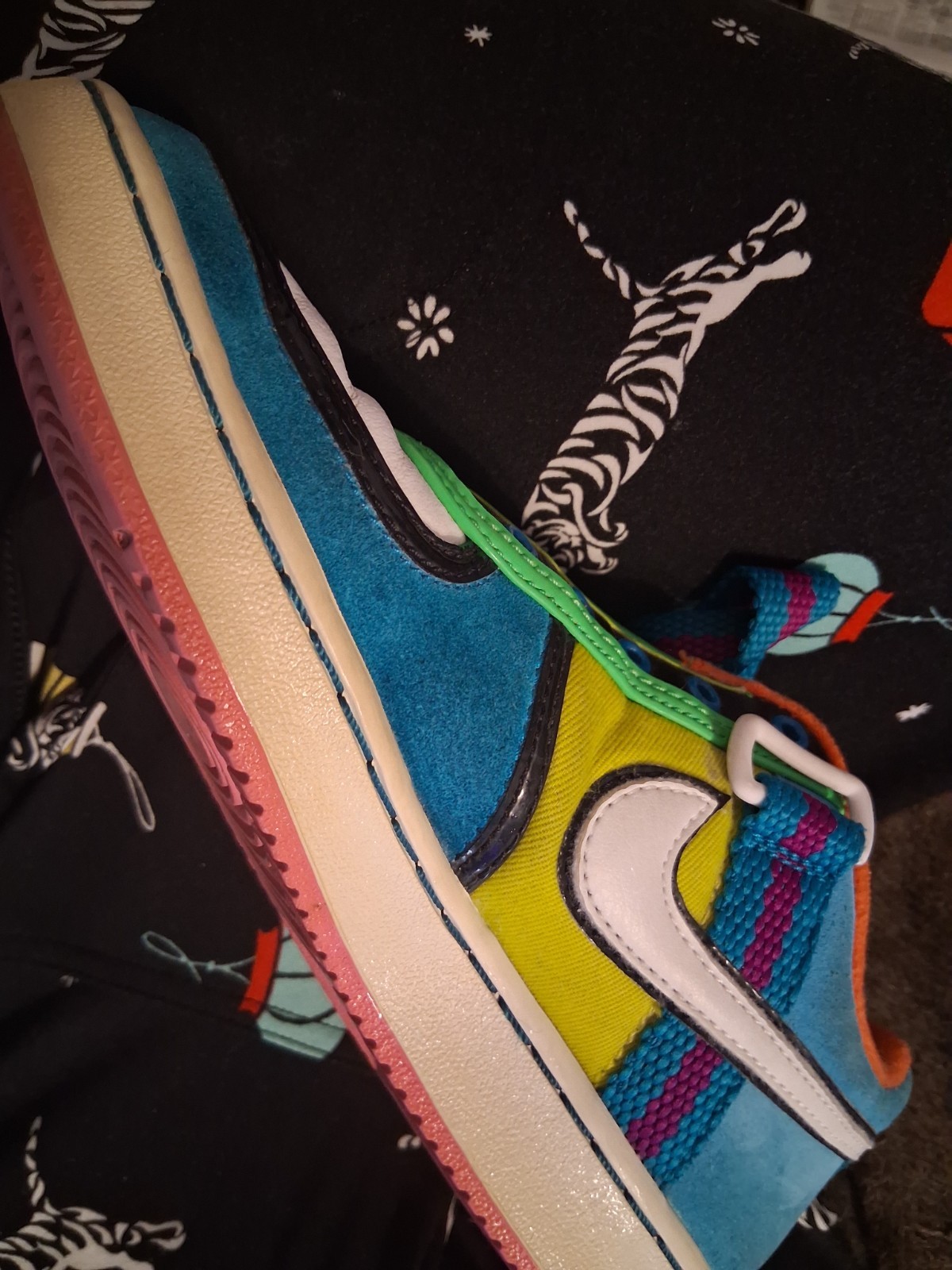 Nike 6.0 Dunks Teal Suede Leather Size 8 Woman’s Ballin Retro Colorful Throwback