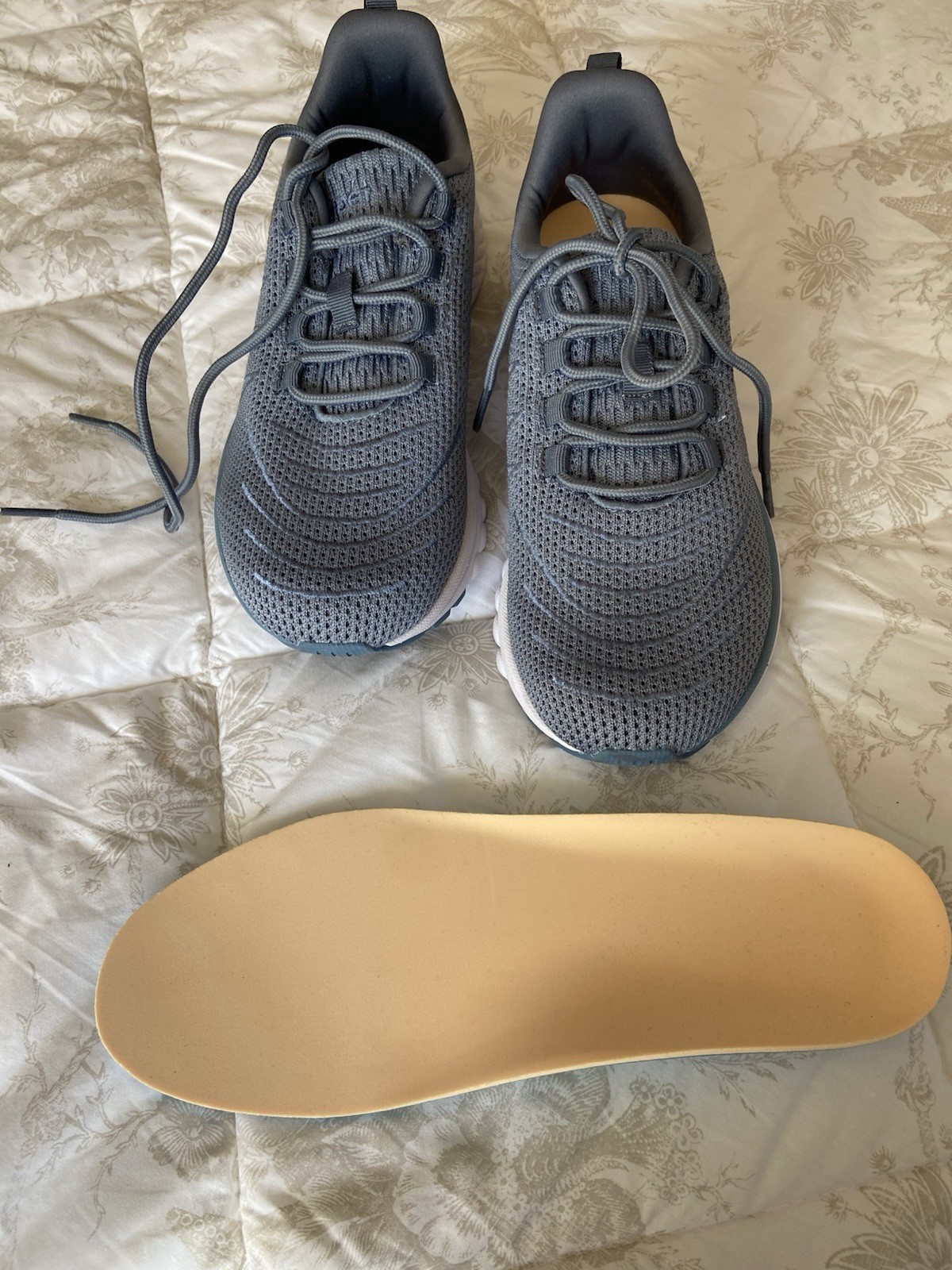 Propet Ladies Walking Shoe – NEW