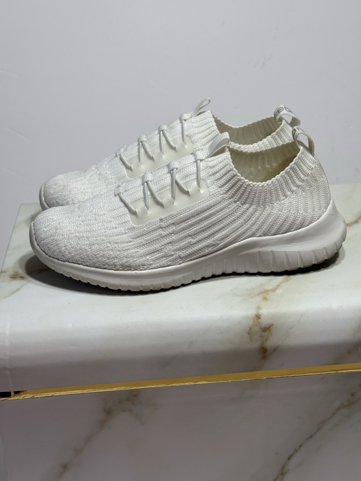 TIOSEBON White Slip On Lightweight Casual Walking Cheer Sneakers Women’s 36 (6)