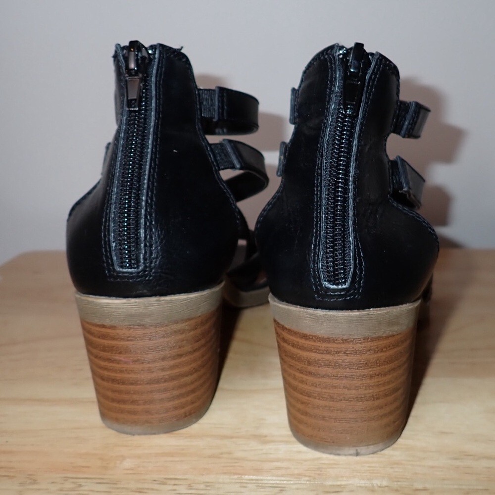 Maurices Zipper Block Heel Ankle Strap Open Toe Sandals Black Womens