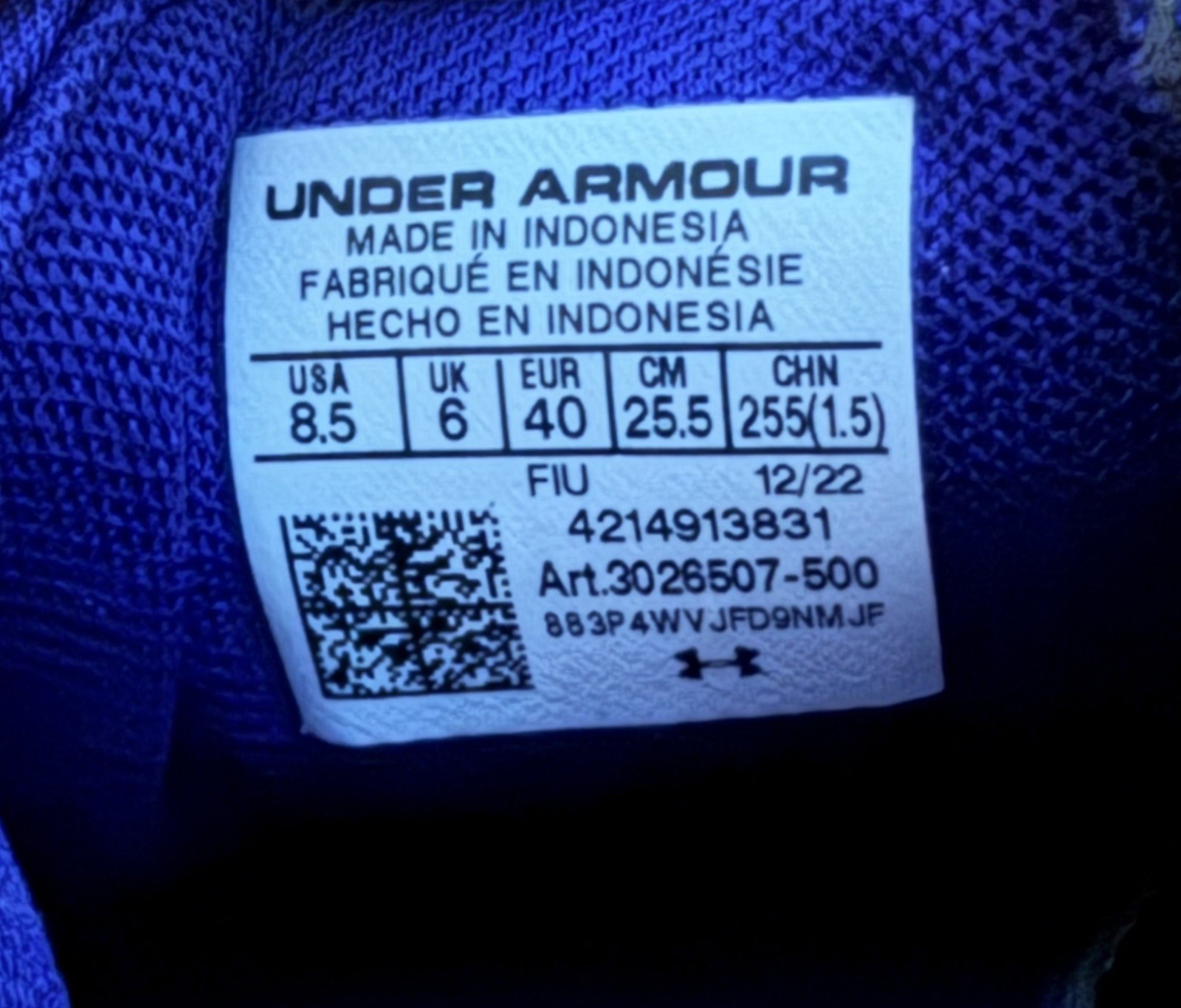 Unisex UNDER ARMOUR Navy Blue Sneakers/White Trim in Size 8.5 made in Indonesia!