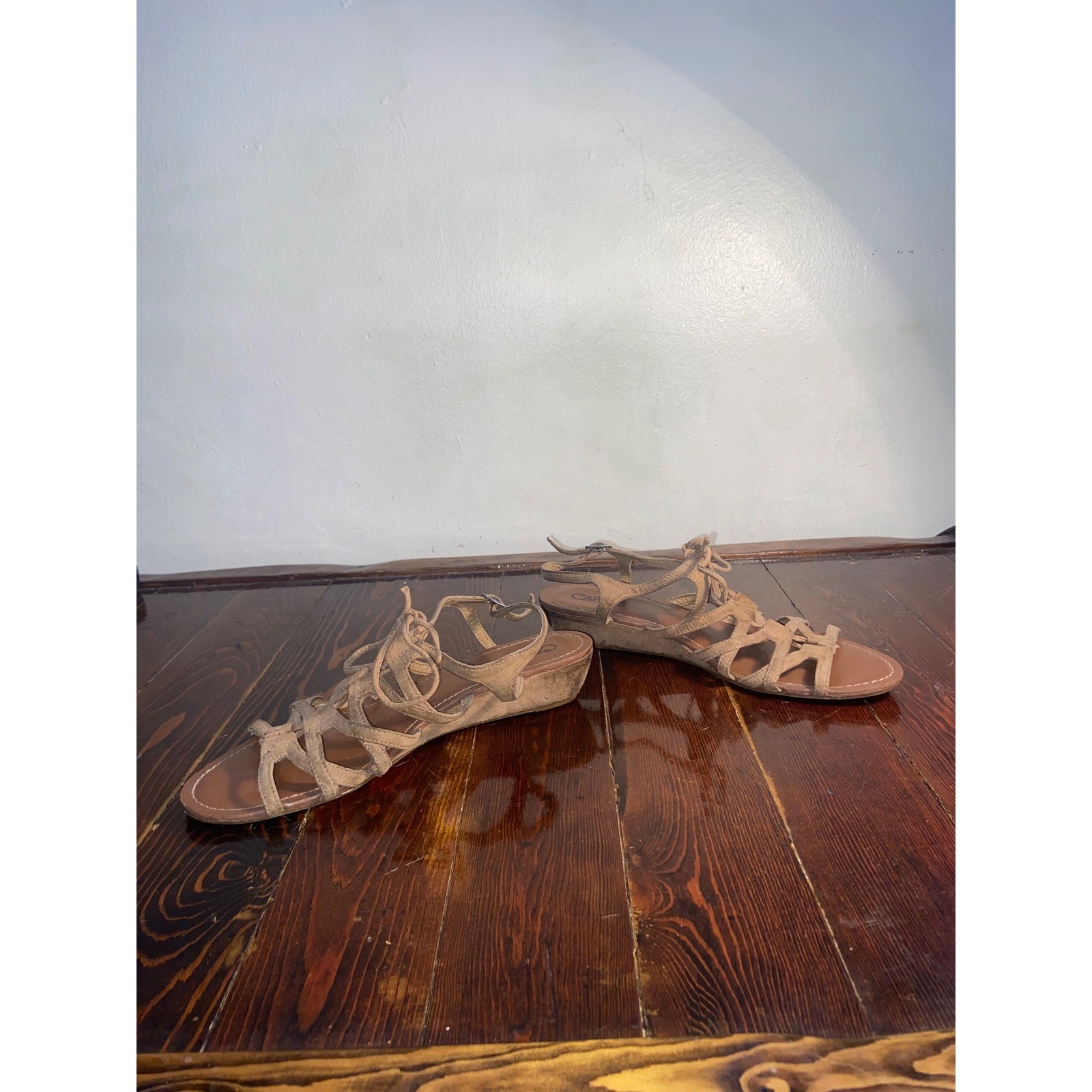 Carlos by Carlos Santana Tan Strappy Lace Up Gladiator Wedge Sandal Boho Y2K 8.5