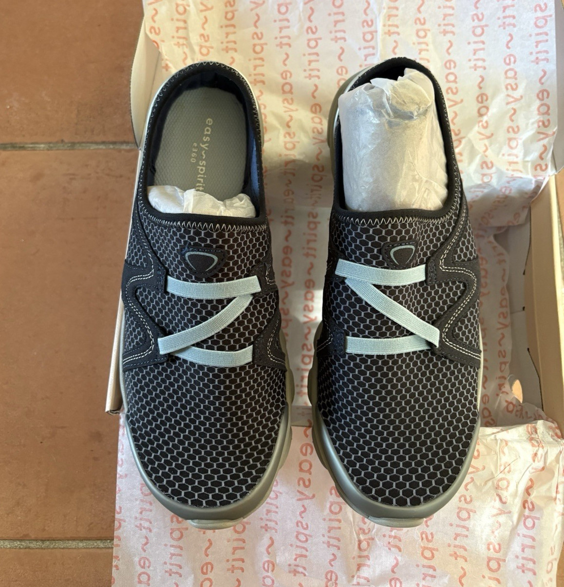 Easy Spirit Riptide Women’s Slip-On Walking Sneakers Black/Gray 7.5 WW NIB!!