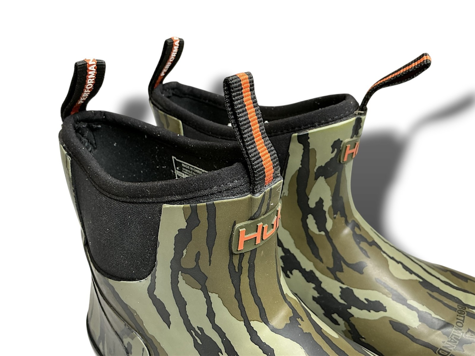 HUK Rogue Wave Boots Womens 5 Mossy Oak Original Bottomland Camo Waterproof $120
