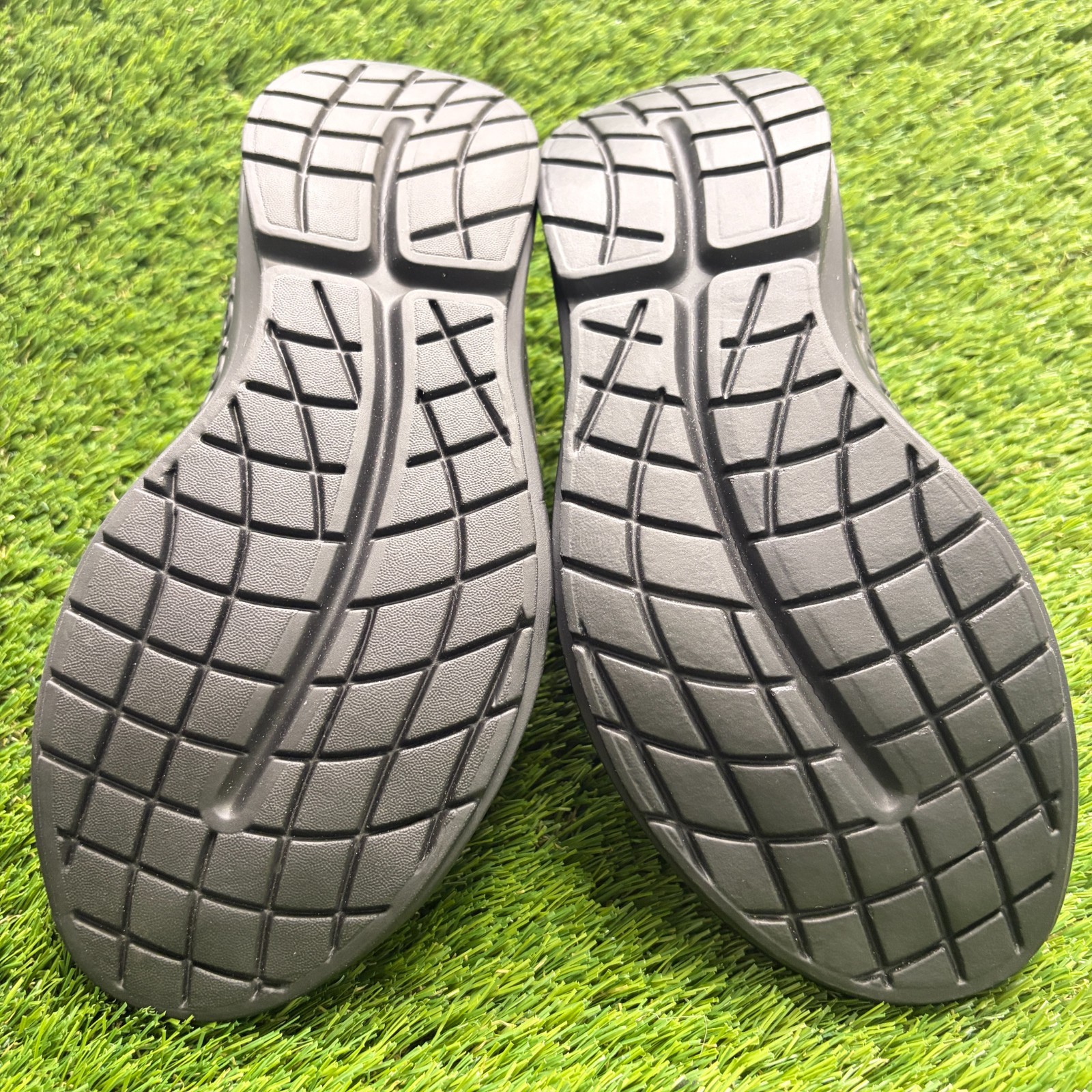 OOFOS OOmg eeZee Low Womens Size 9.5 Black Casual Walking Slip On Recovery Shoes