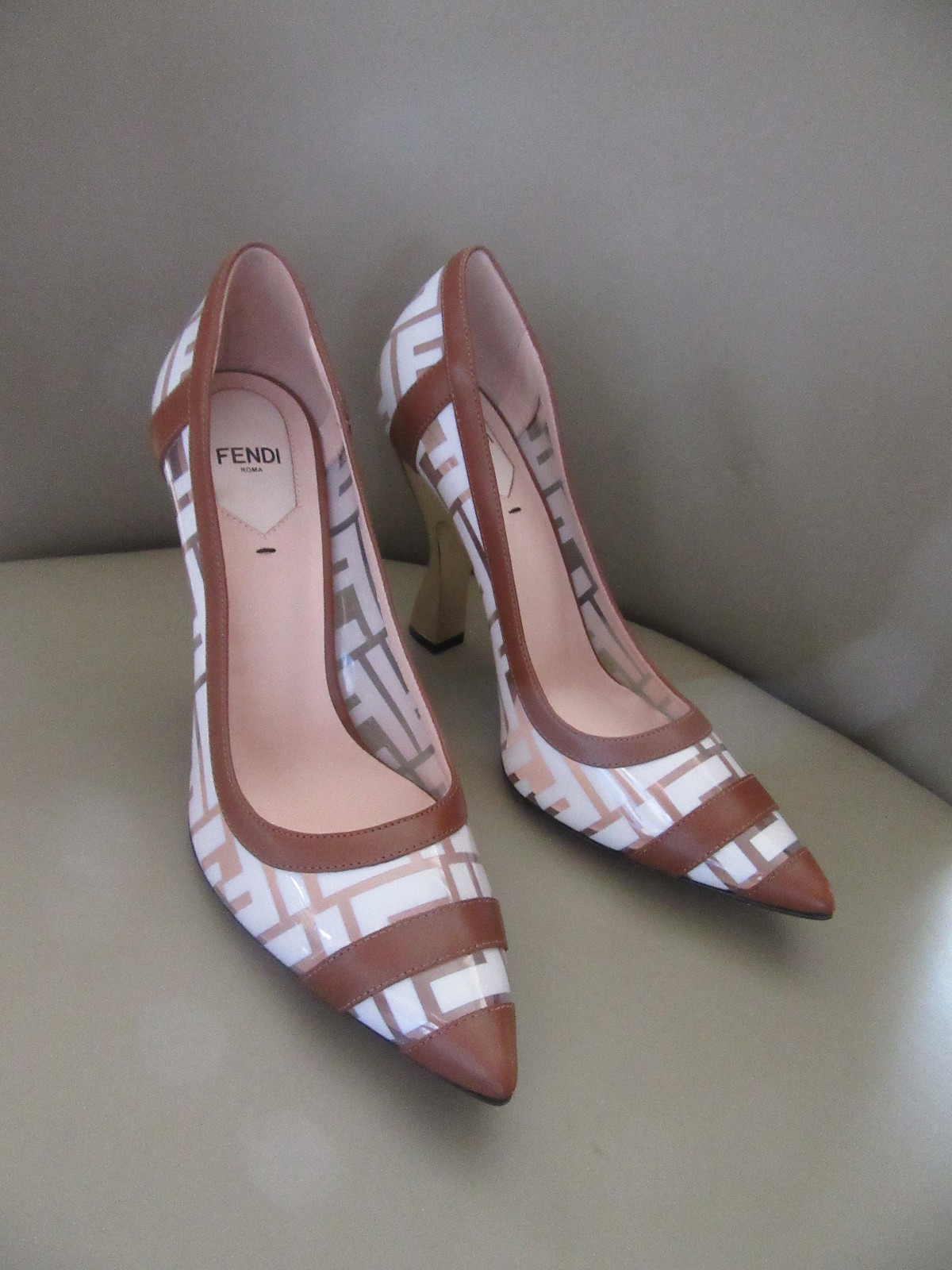 NEW Fendi Colibri FF PVC PUMP High Heels WHITE BROWN GOLD Sz 37.5, 7.5 US