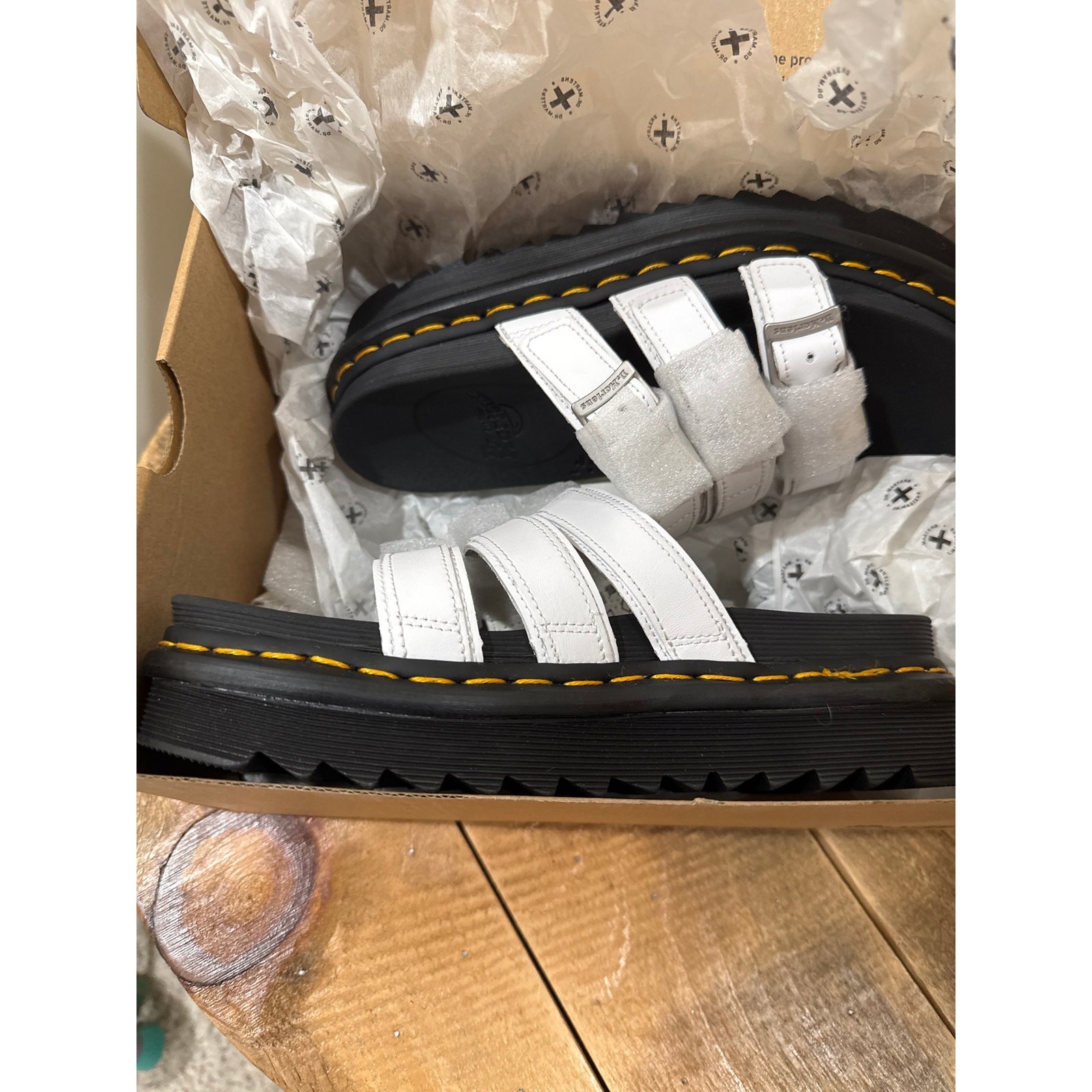 Womens Dr. Martens Blaire platform White Leather Slide Sandals white size 7 new