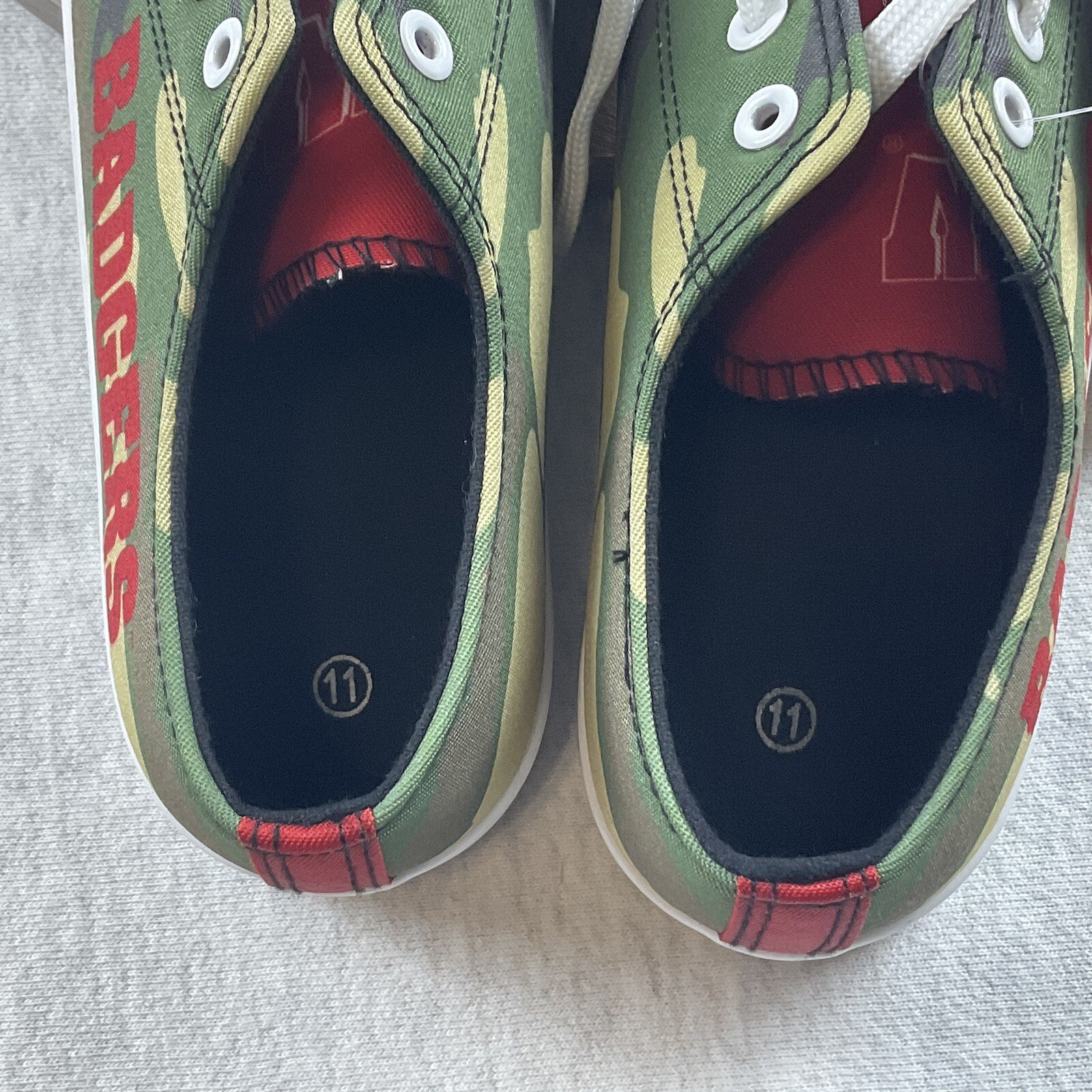Foco Badgers Sneakers Women’s 11 Low Top Classic Lace Closure Sports Green Camo