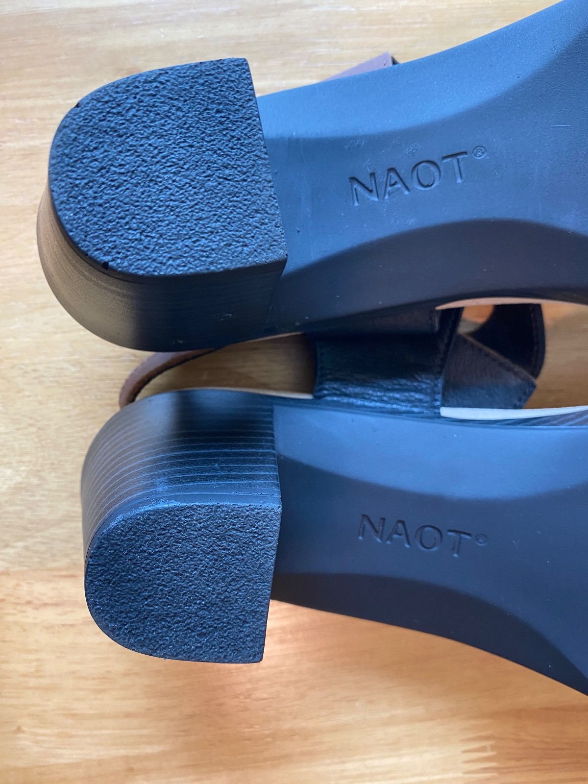 Naot Mode Women’s Size 10 Leather Heeled Sandals Brown Black Supreme Collection