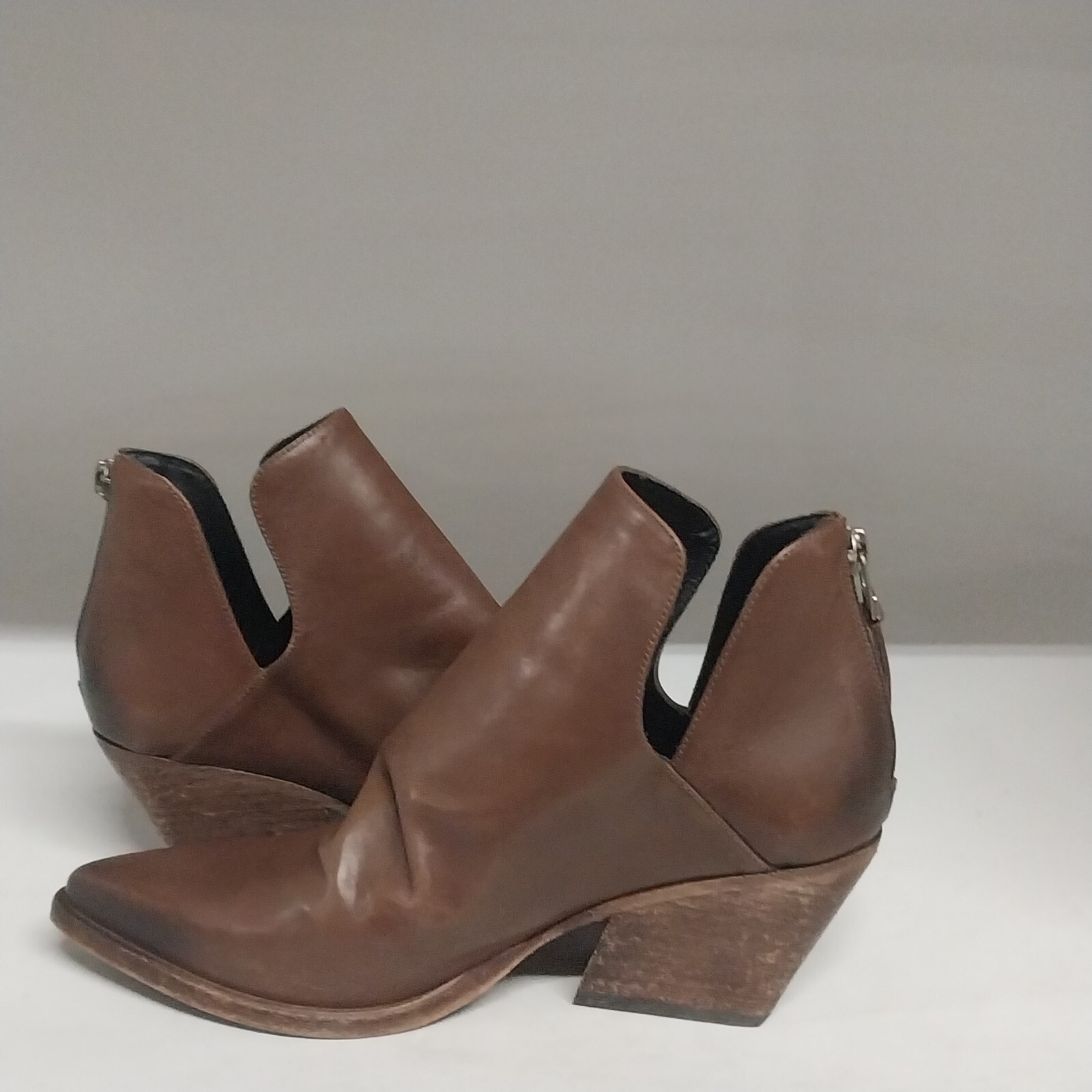 Golo Tucson Ankle Boot Brown Womens Size 7.5 Medium (READ DESCRIP)