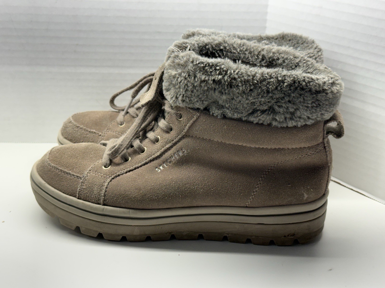 Skechers Street Cleat Everyday Chillz Suede Ankle Boot Style Taupe Women’s Sz 8