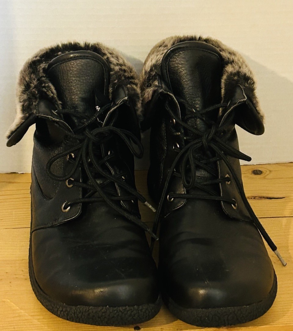 Wanderlust Fur Lined Boots Women’s Size 10 M Boot T15906 Brown 10W EUC