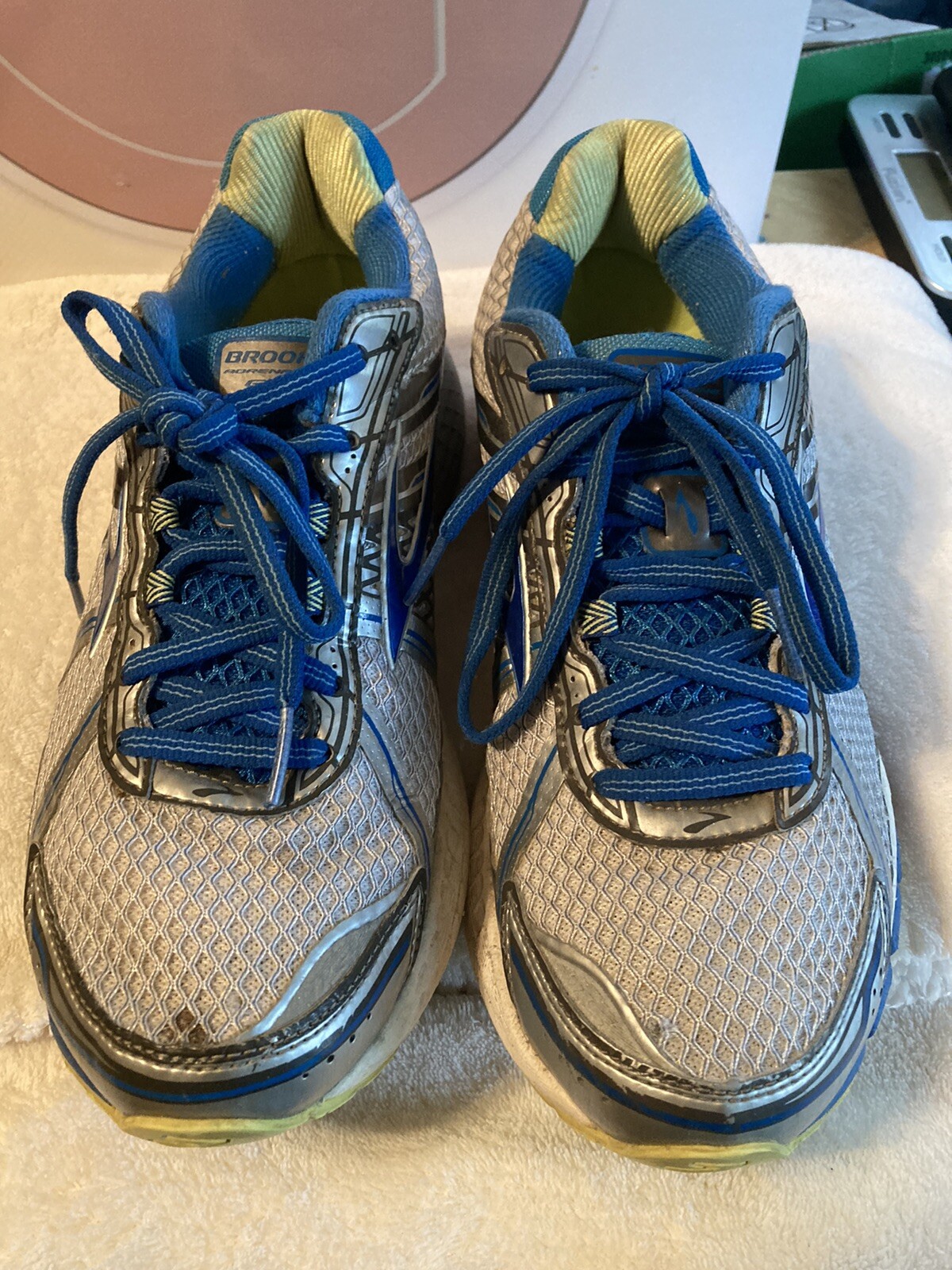 Brooks Adrenaline GTS women’s size 9.5B Silver/blue Please See Description Belo