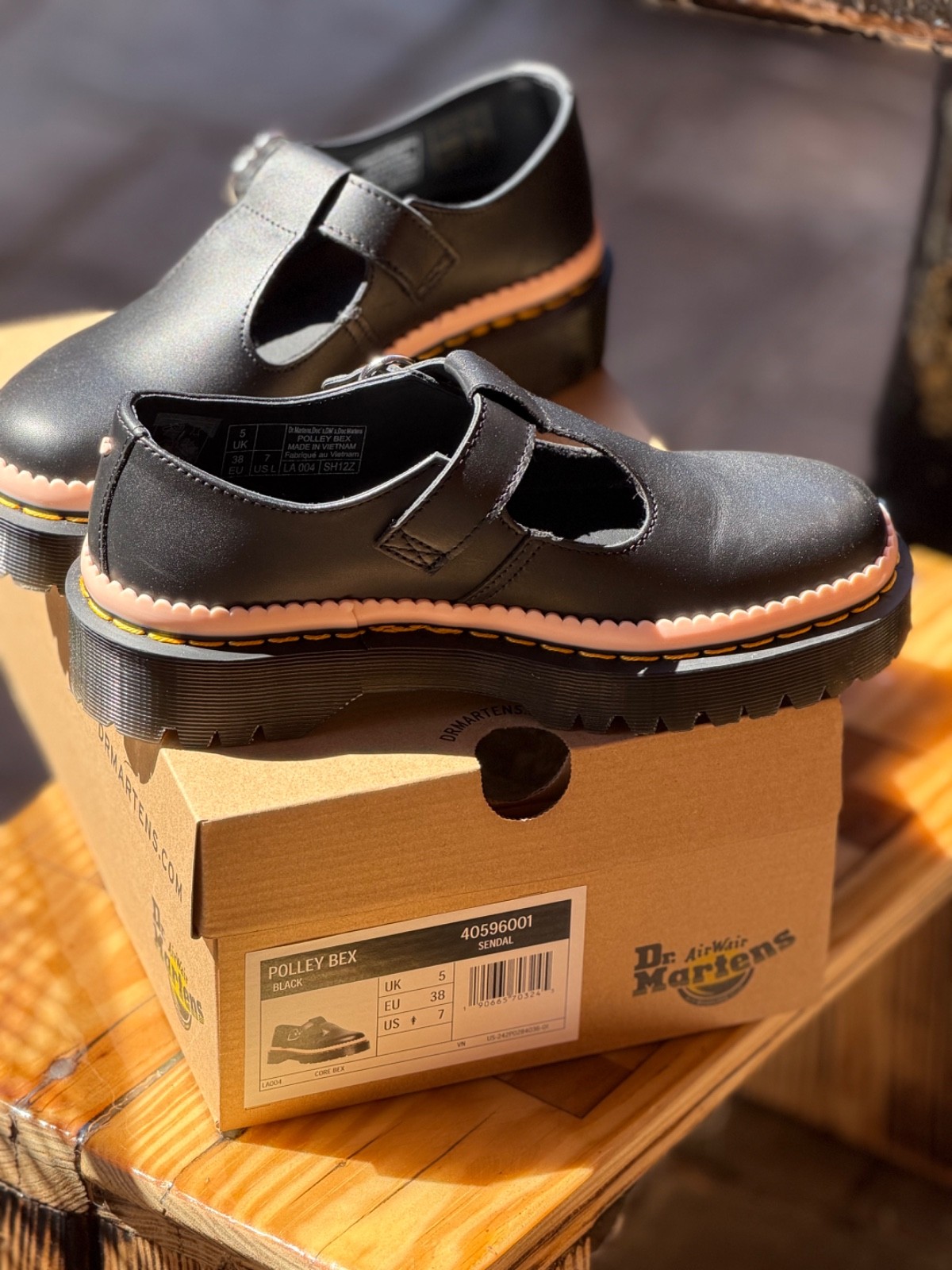 Dr. Martens women’s Polley Mary Janes US 7 UK 5 Black New with box
