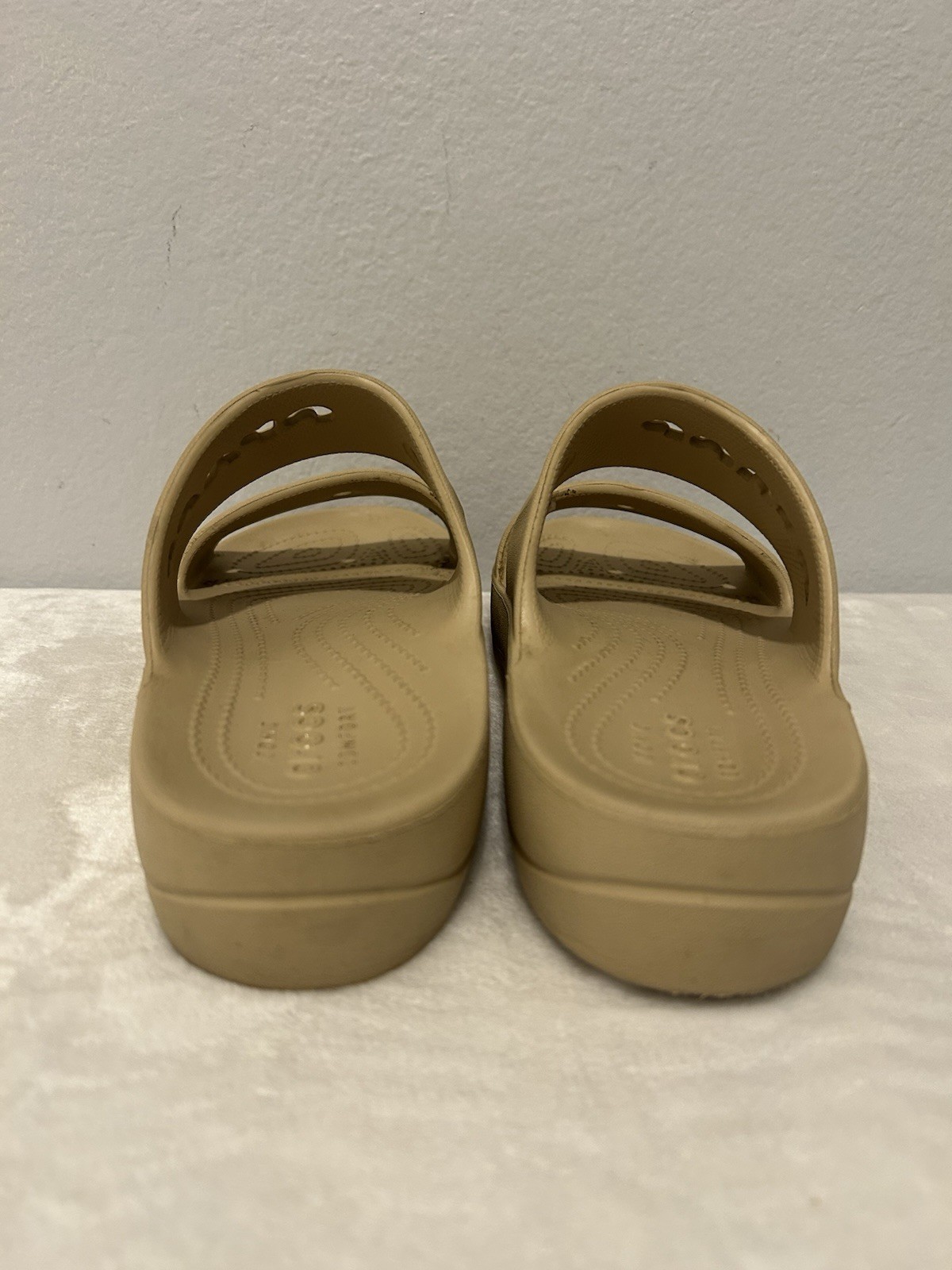 Crocs Women’s Baya Beige Platform Slide Sandals US 8