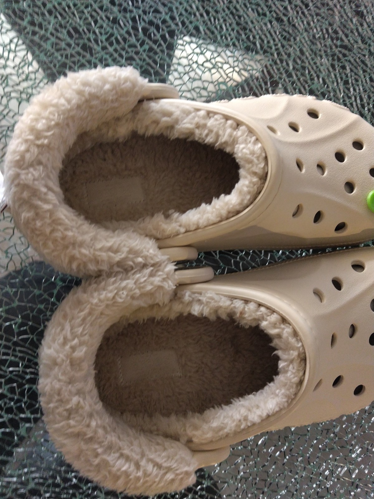 Crocs Baya Clog Beige Lined Fuzz Strap Women 6 men 4 NEW W/TAGS