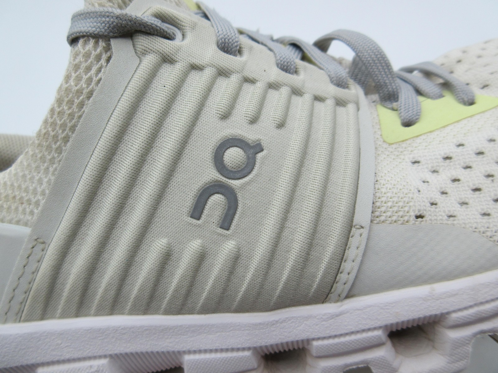 On Running Cloudswift Shoes Womens Size 7.5 Beige Gray Lime Sneakers CloudTec