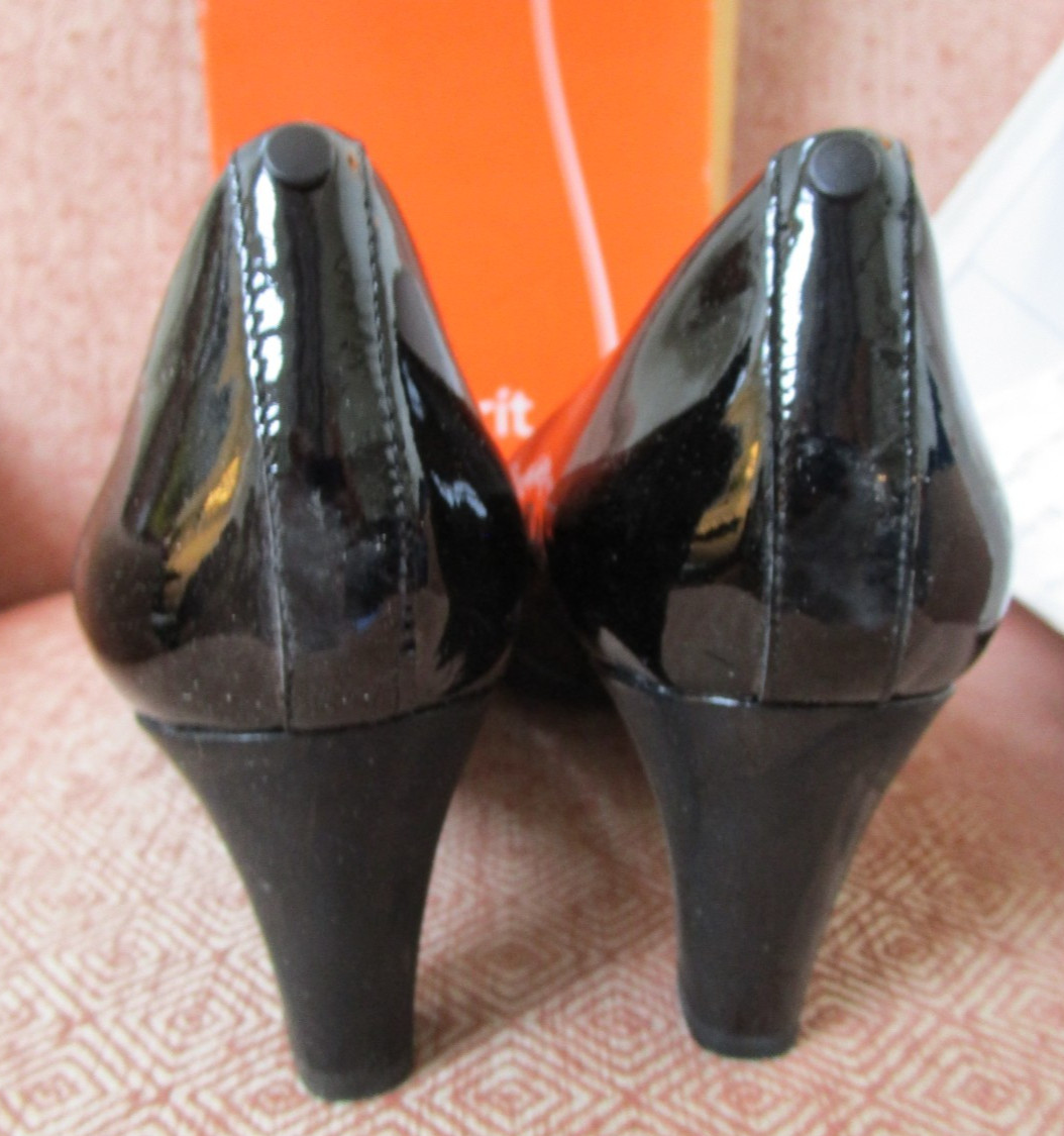 Easy Spirit Esalbie black patent leather pumps 2.75 » heels sz 11 Med New in box