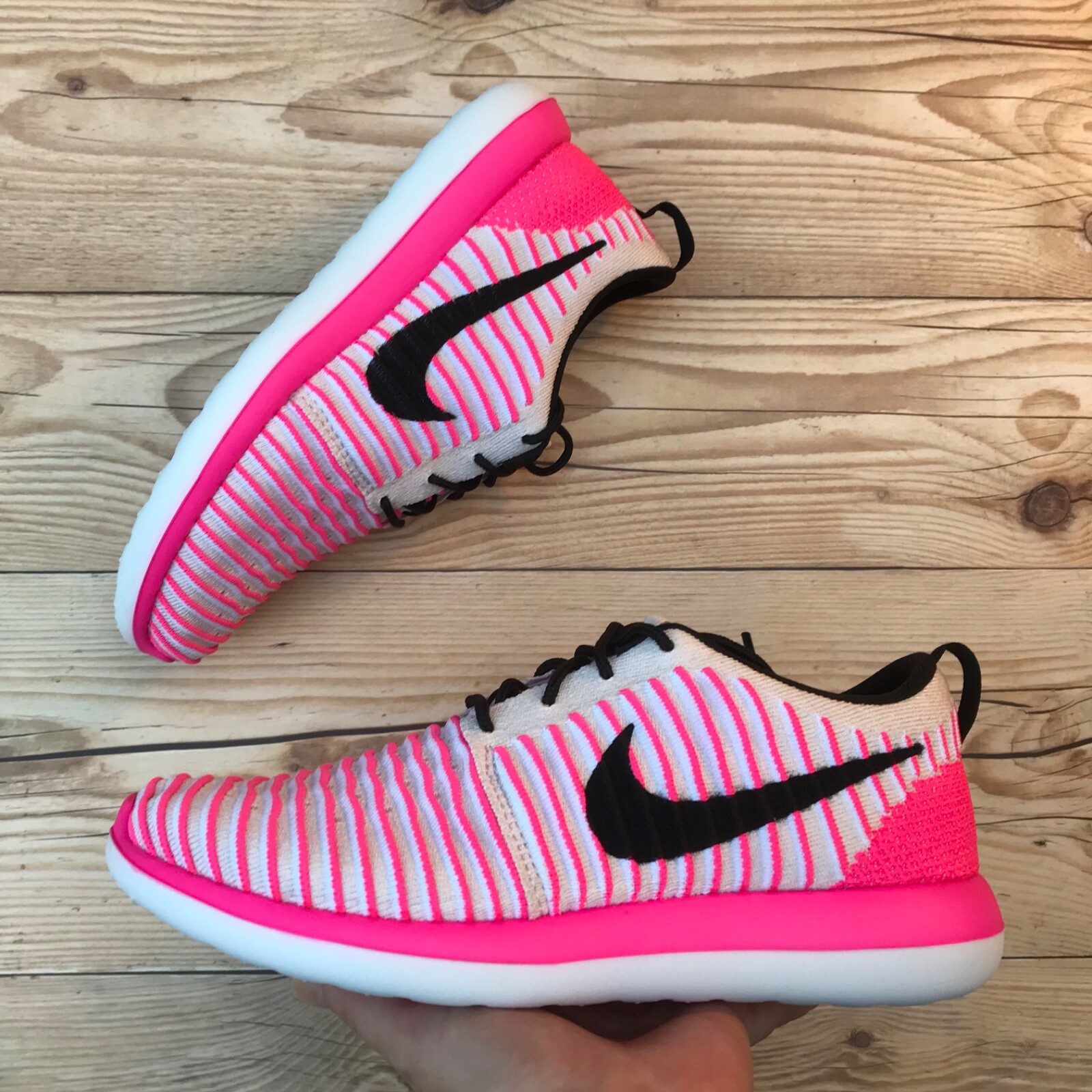 *New* Nike Roshe Two Flyknit Pink White & Black Select-a-Size