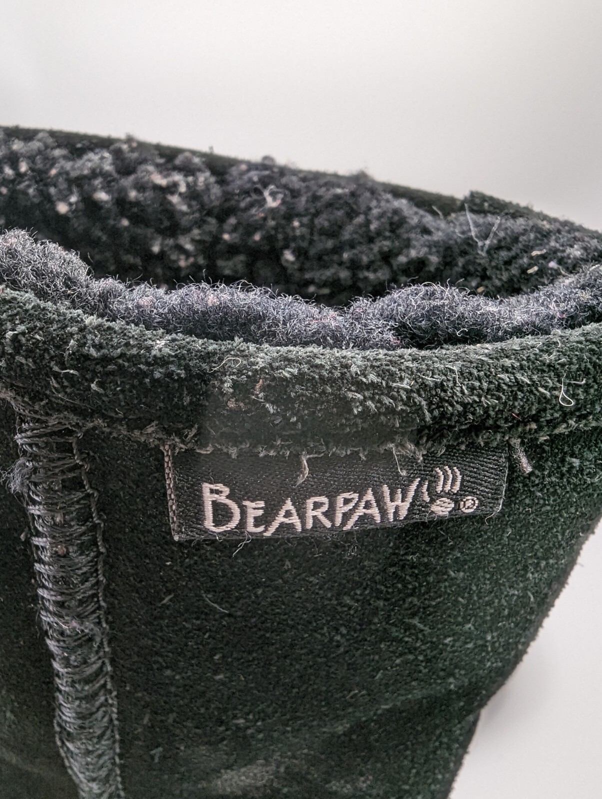 BEARPAW Black Cow Suede Wool Blend Lining 608W EMMA Short Booties SIZE 8
