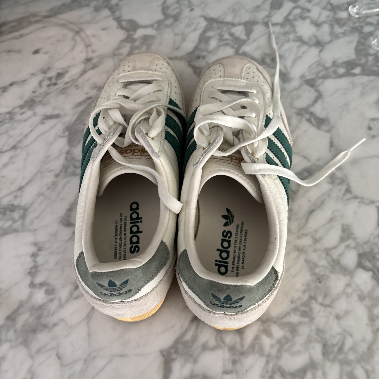 adidas Japan Women’s Size 9.5 US Off White Collegiate Green Orange Tint JI2663