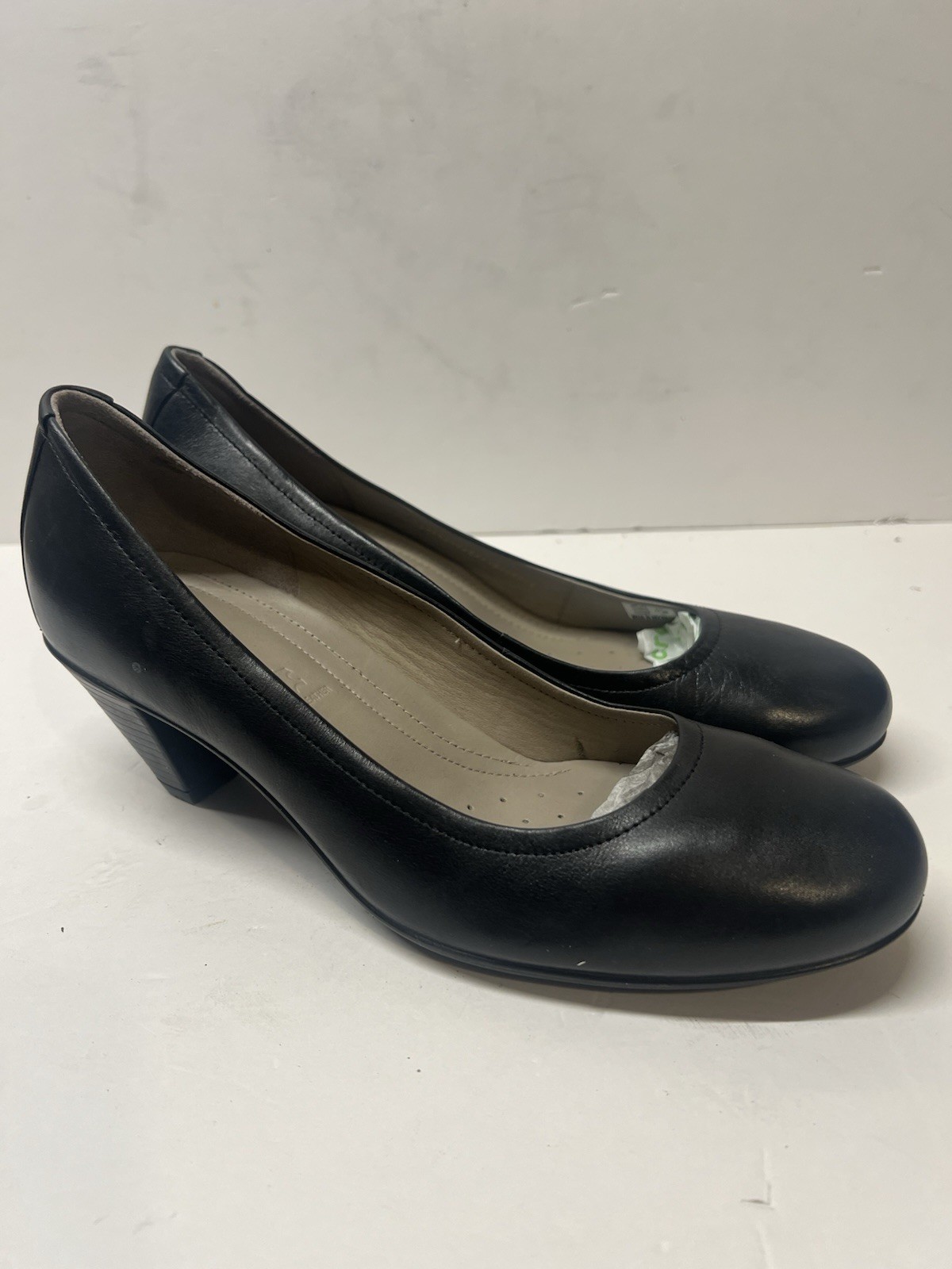 ECCO TOUCH 50 Classic Black Leather Pumps 2″ heel, Sz 38 Round Toe
