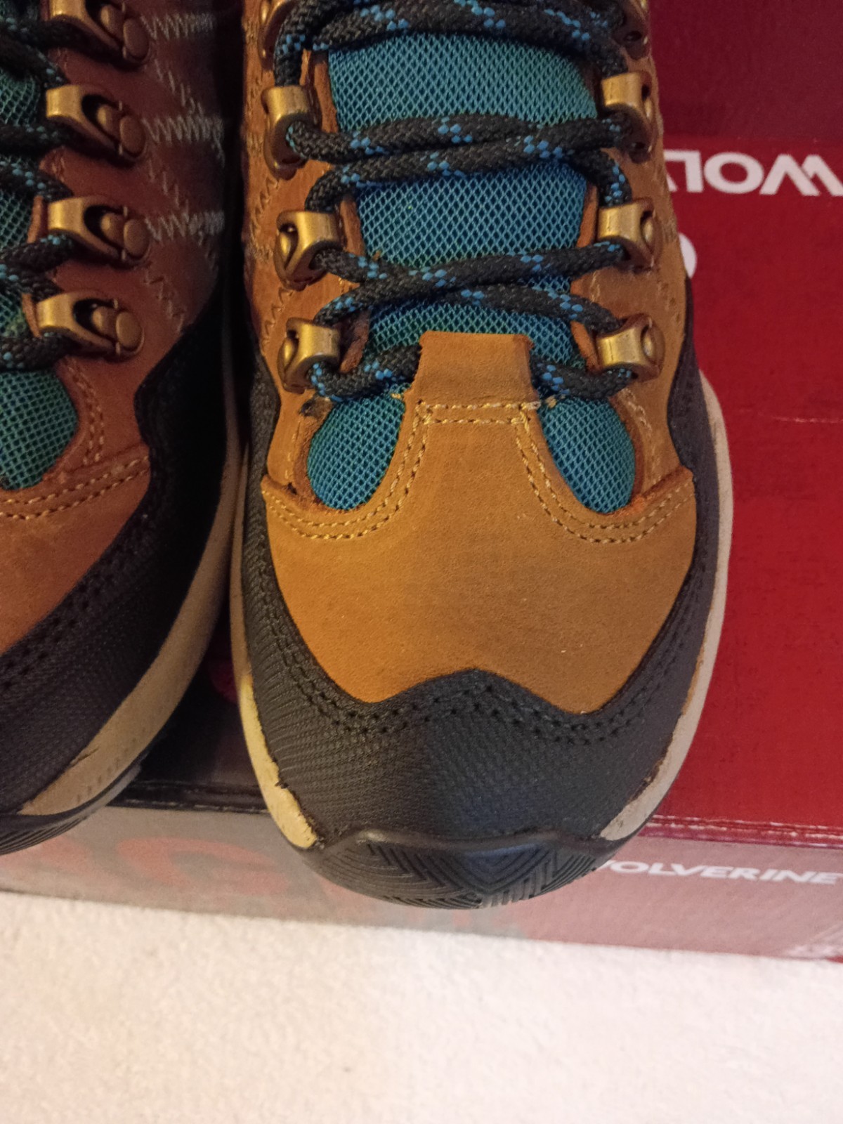 Women’s Wolverine Luton Mid Hiker Waterproof Skid Resistant Hiker Boot 6 M