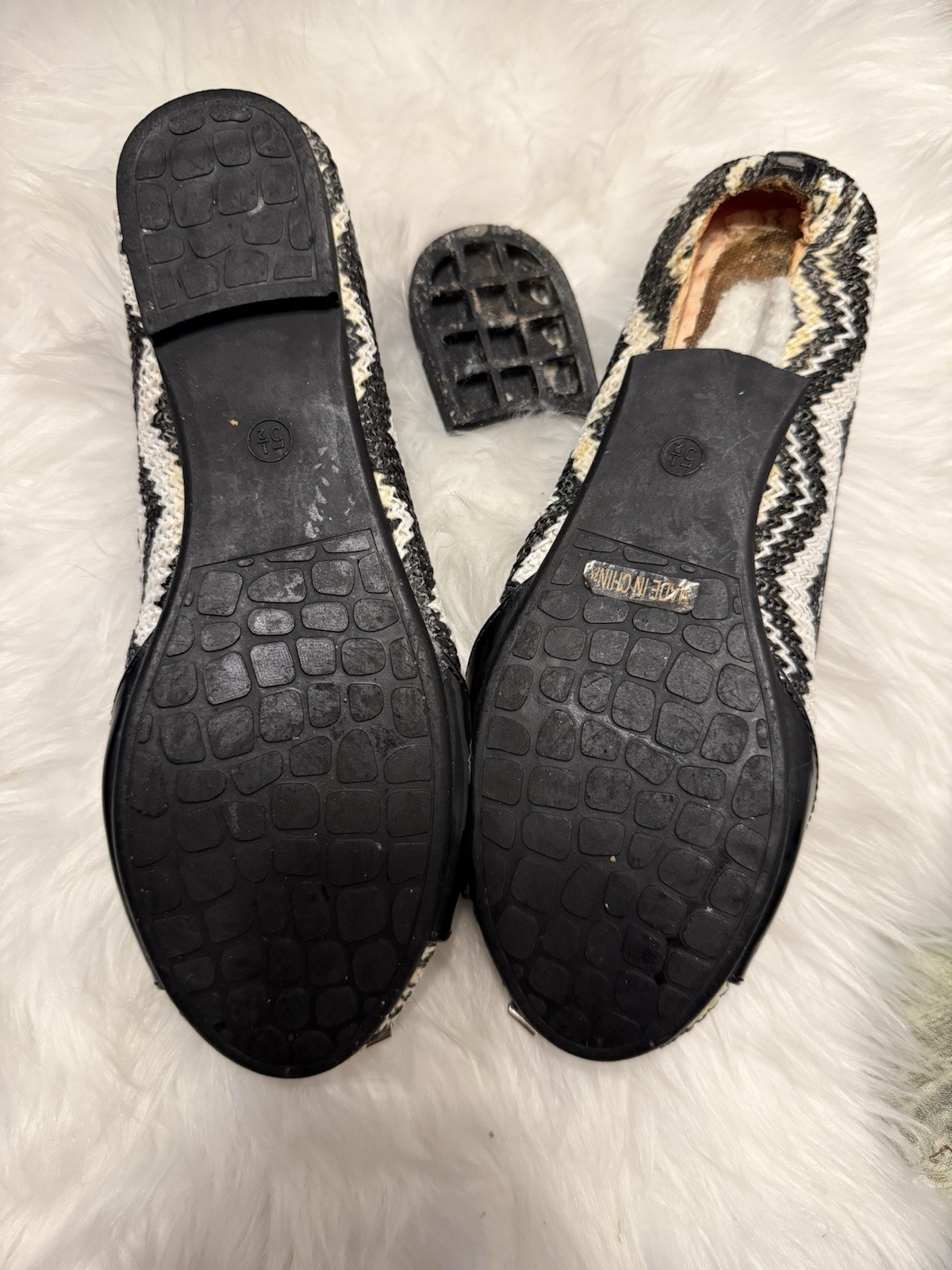 Pierre Dumas Women’s Black/White Chevron Ballet Slip-On Flats US 5.5 M broken