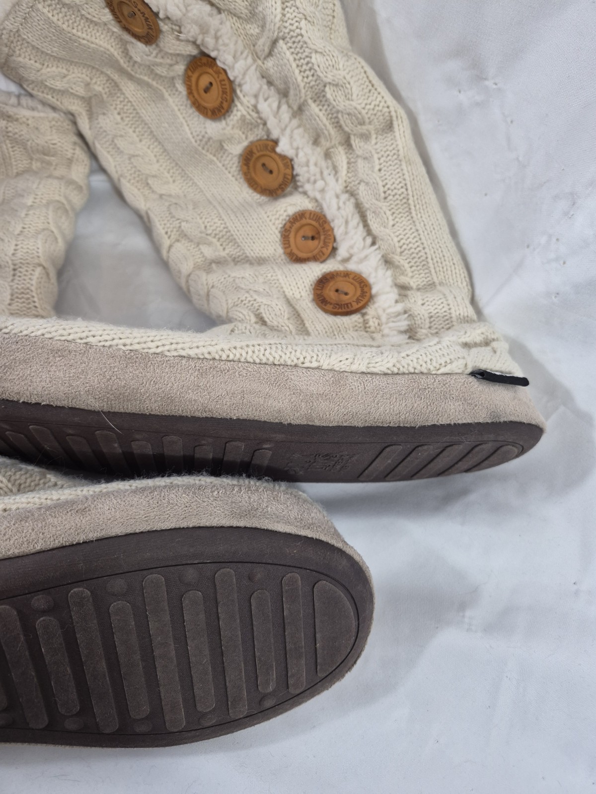 Mukluks Women’s Creme Cable Knit Sherpa Button Down Boots Size 11-12